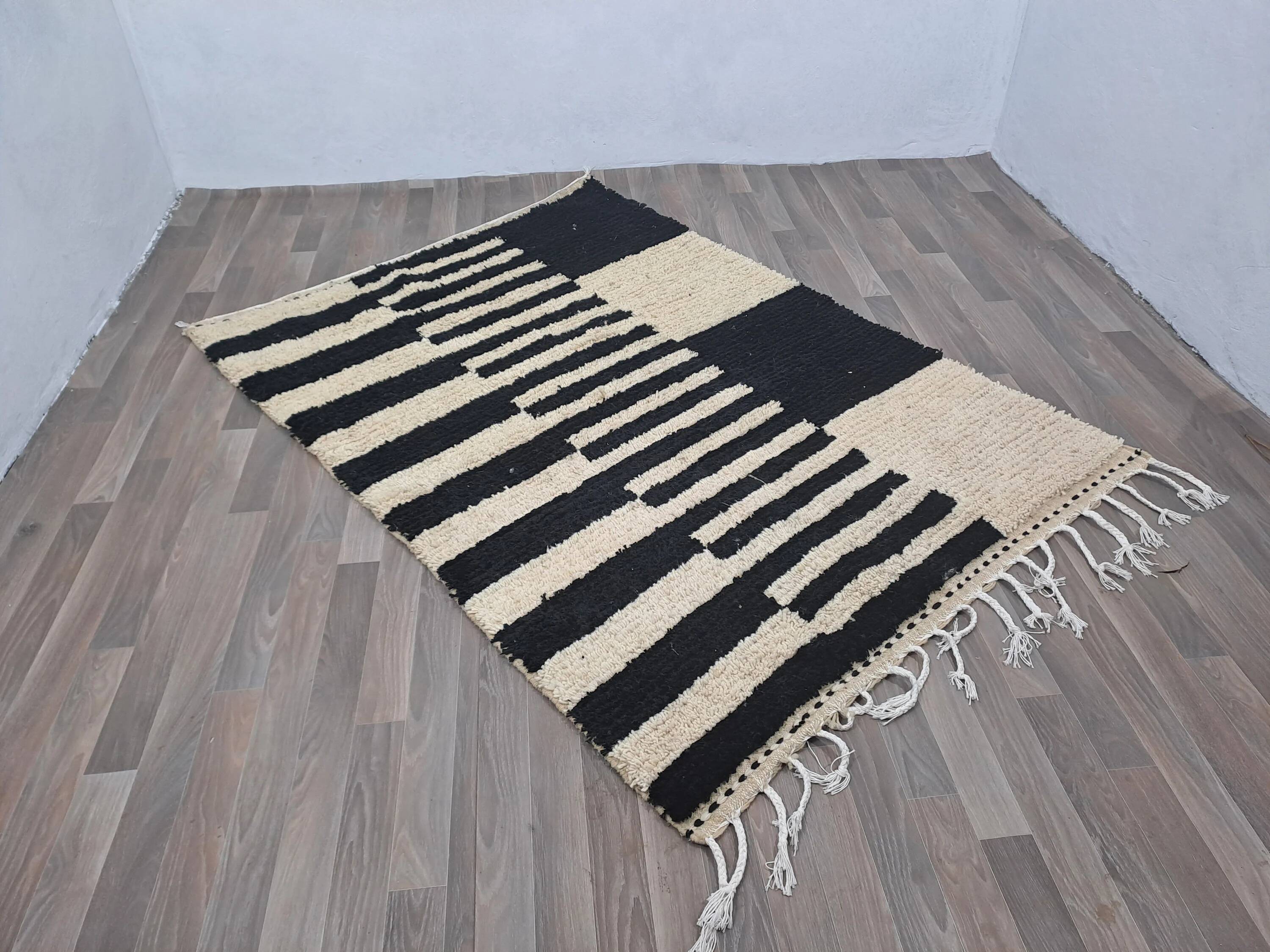 Authentic handmade Berber rug 2.5x1.5 m