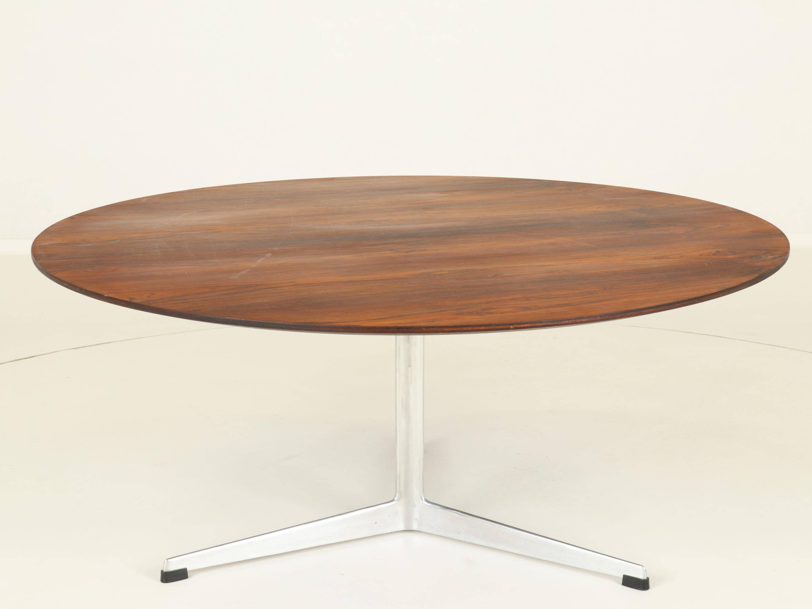 Table basse modèle 3513 par Arne Jacobsen pour Fritz Hansen, Danemark, années 1960