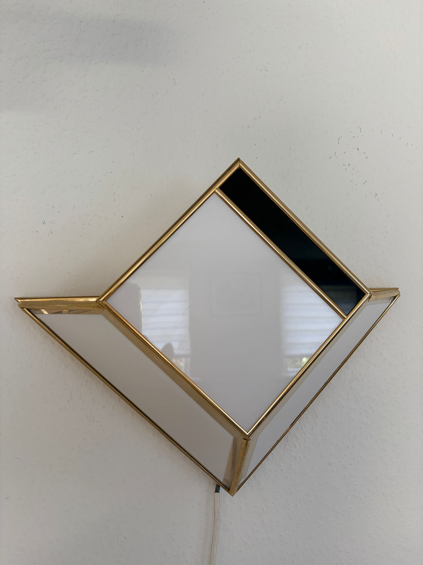 Vintage wall light — Italian design, 1970s