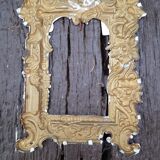 Cadre ancien laiton repoussé