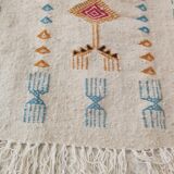 Tapis kilim blanc à motifs berbères multicolores 109x63cm