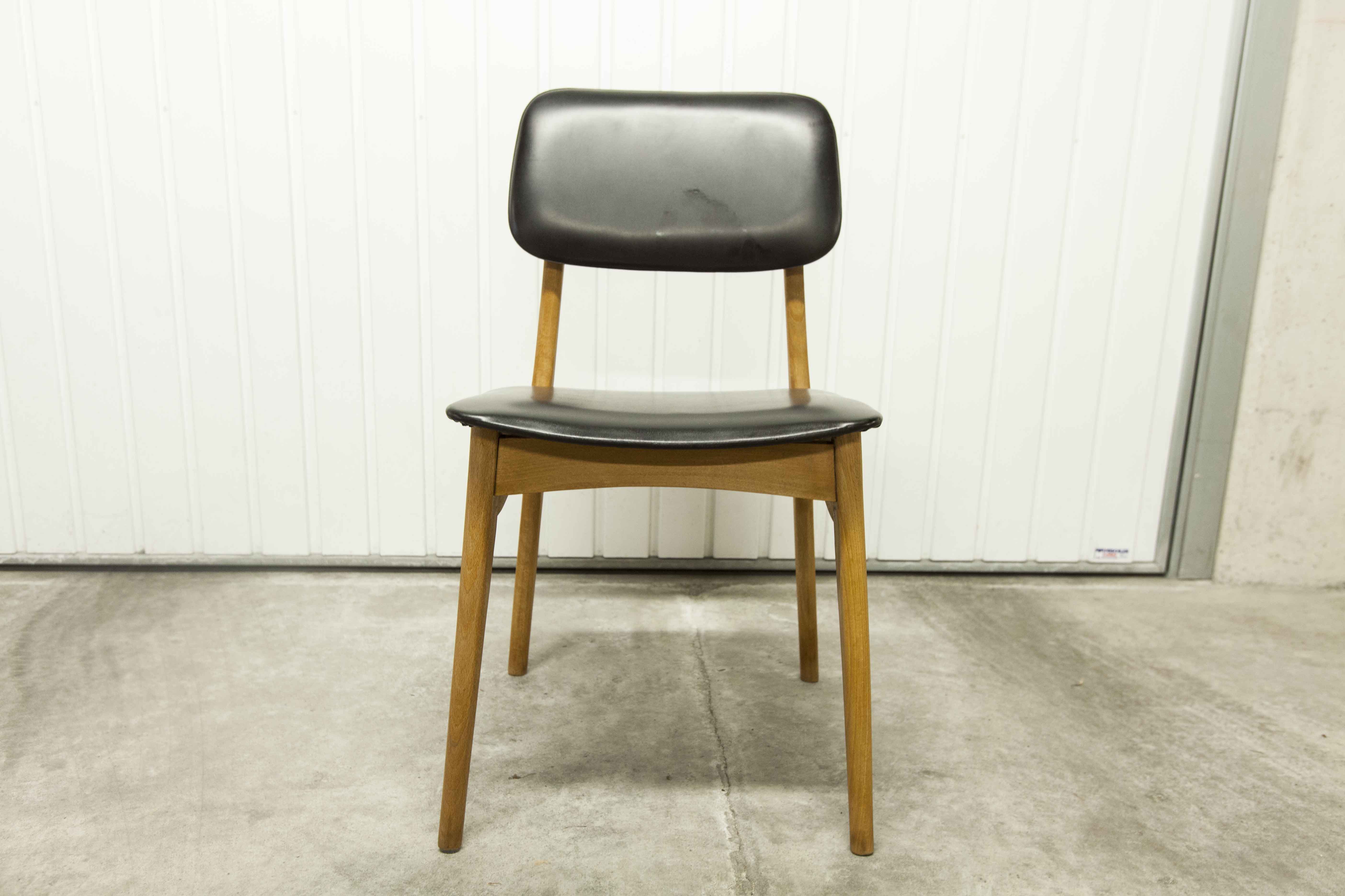 Scandinavian chair 1960 skai black