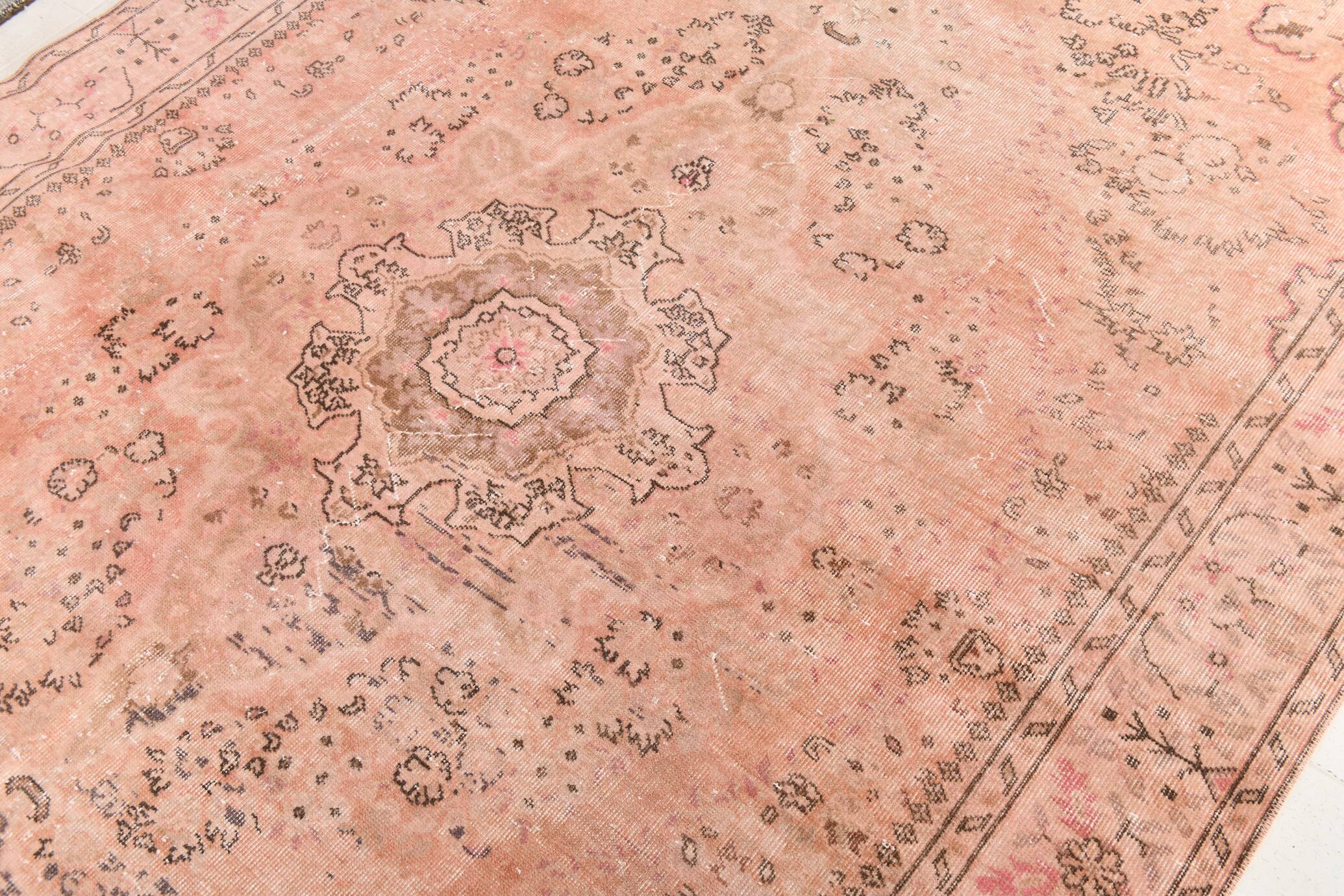 Powder Pink Classic Turkish Vintage Rug, 199x303Cm