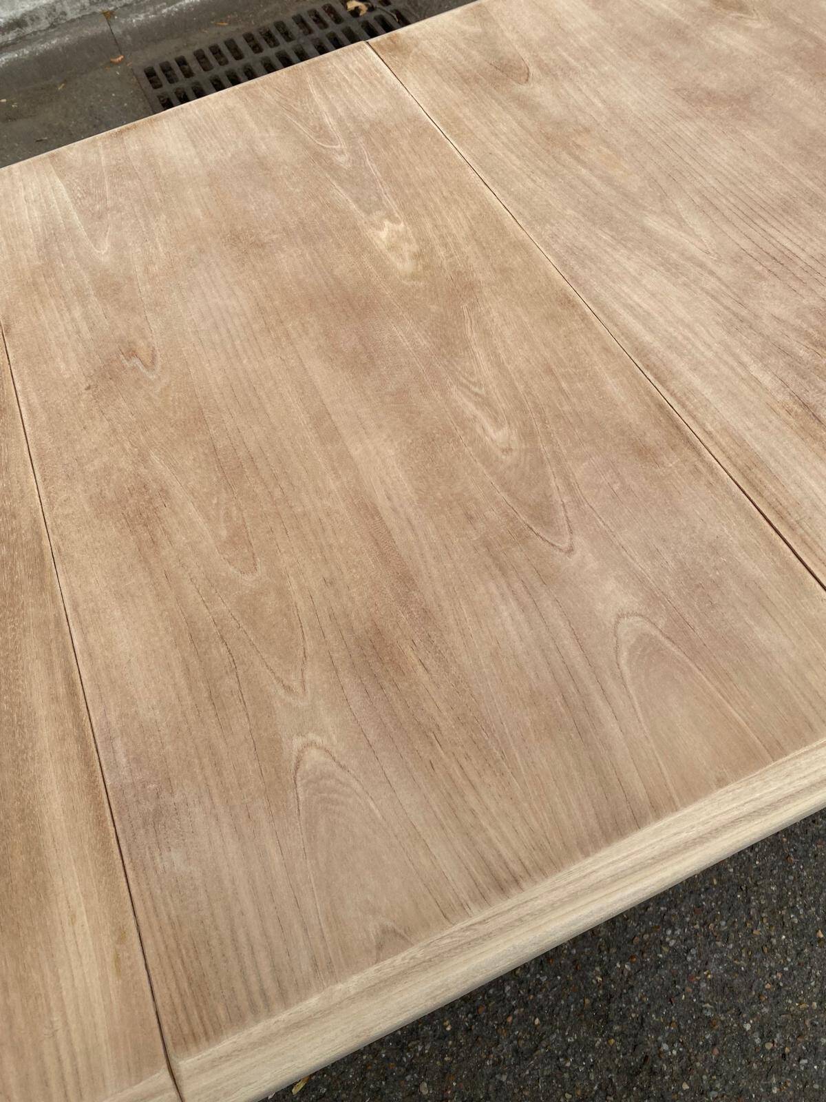 Extendable dining table in solid elm, Maison Regain brutalist 70s.