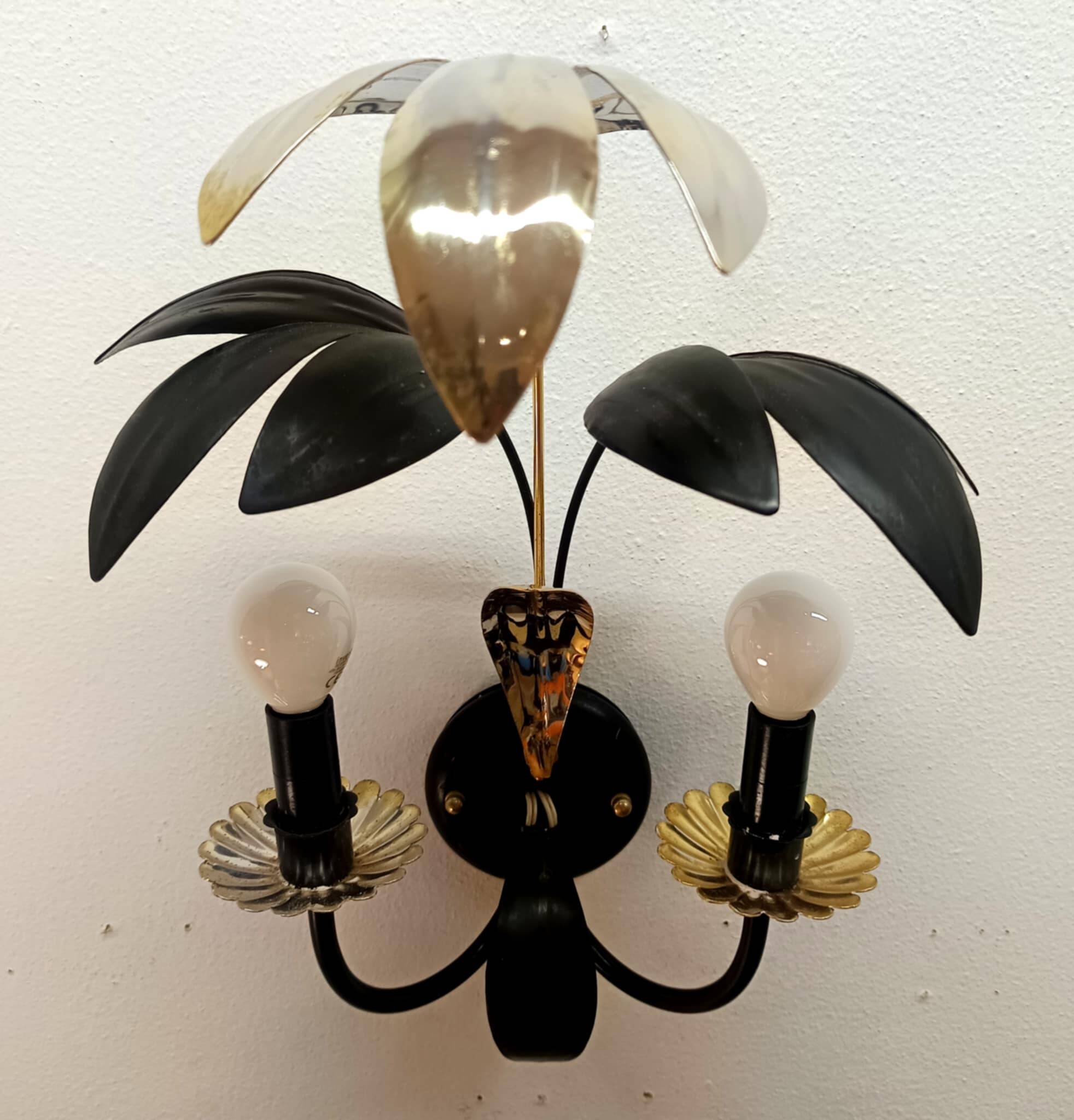 Black and gold Hollywood Regency leaf wall sconce