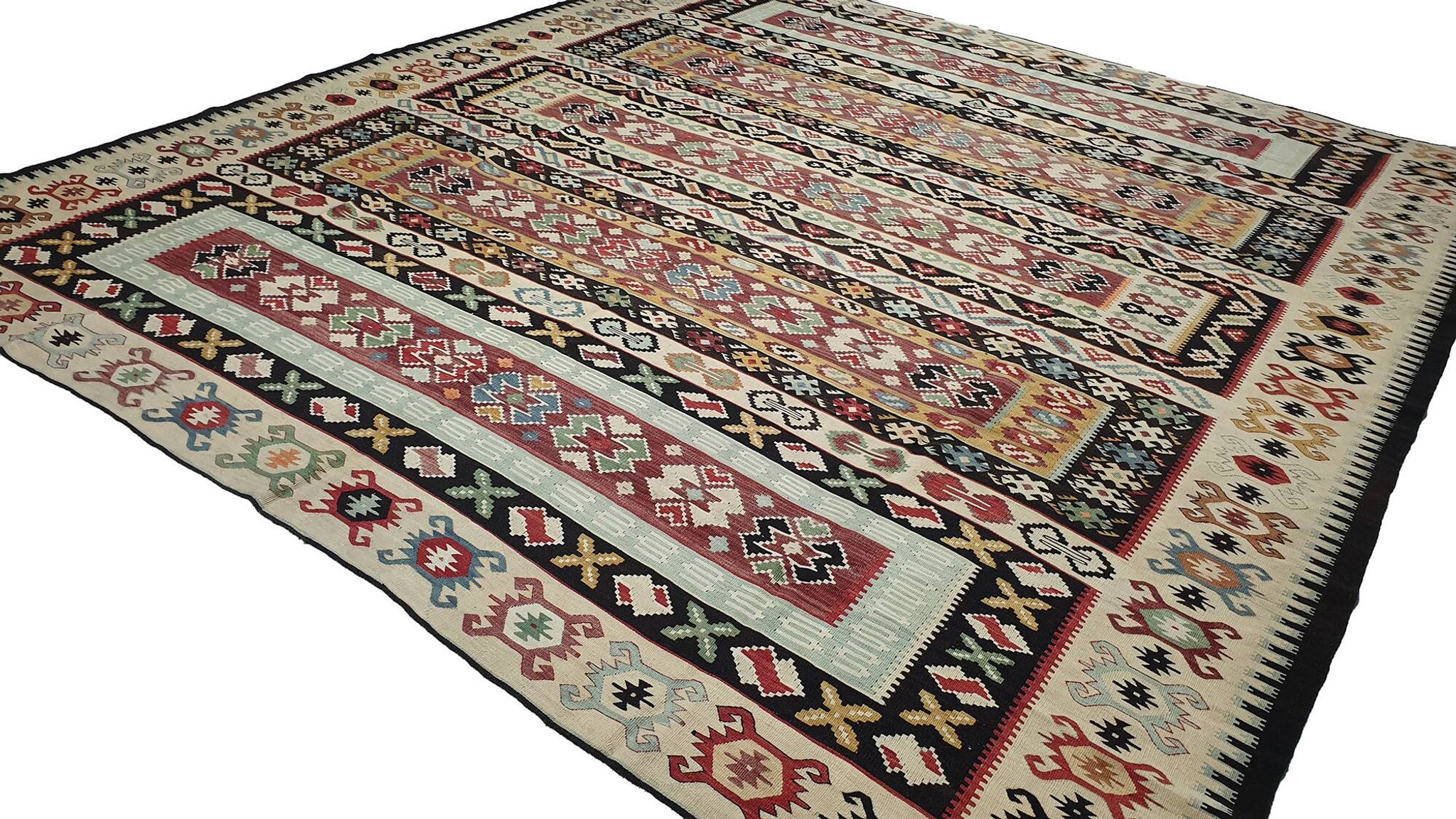 Turkish Kilim, 330x292 cm, MYK-865