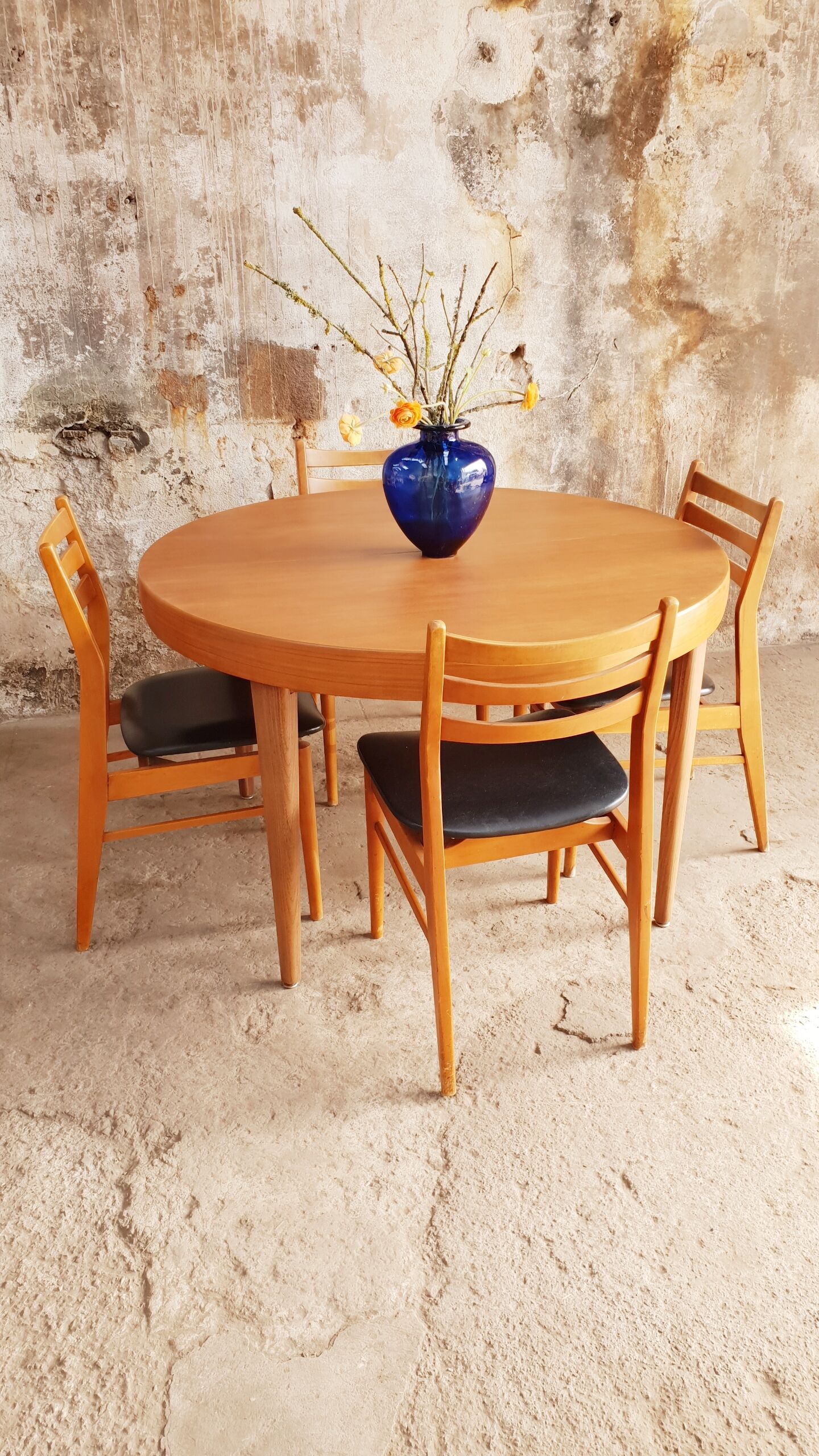 Table ronde scandinave extensible