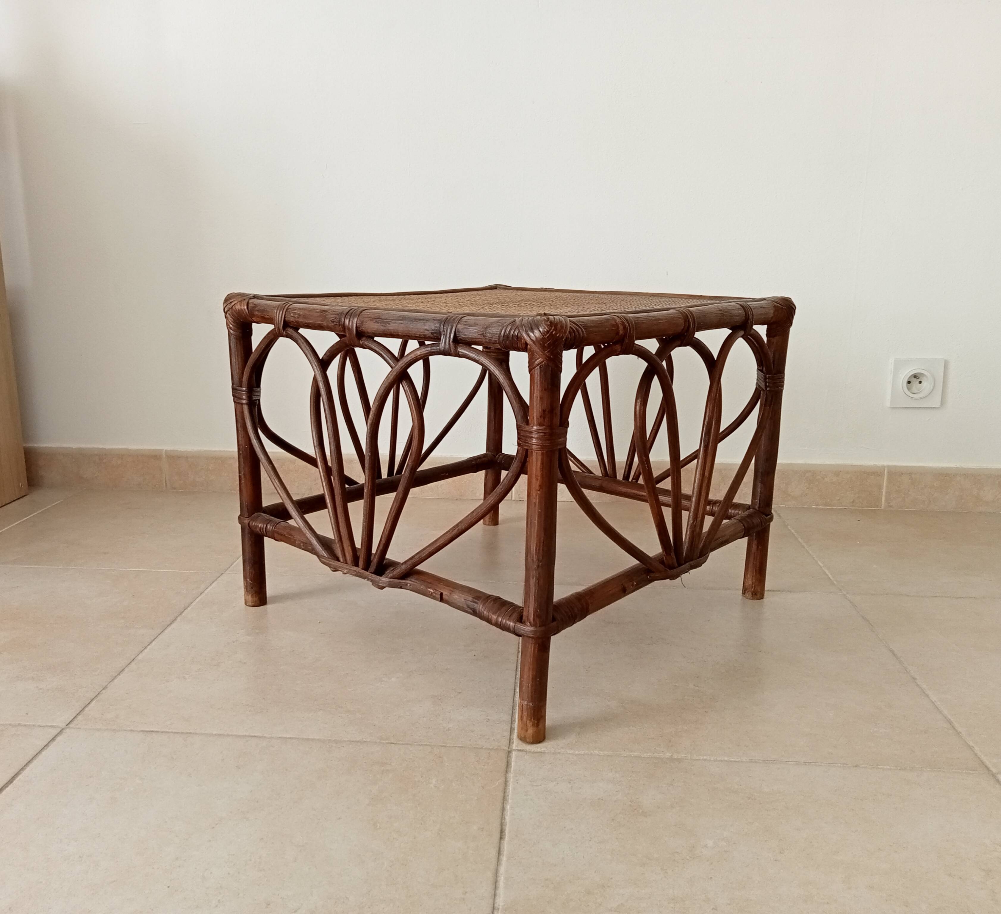 Vintage rattan and bamboo coffee table, 51*51 cm