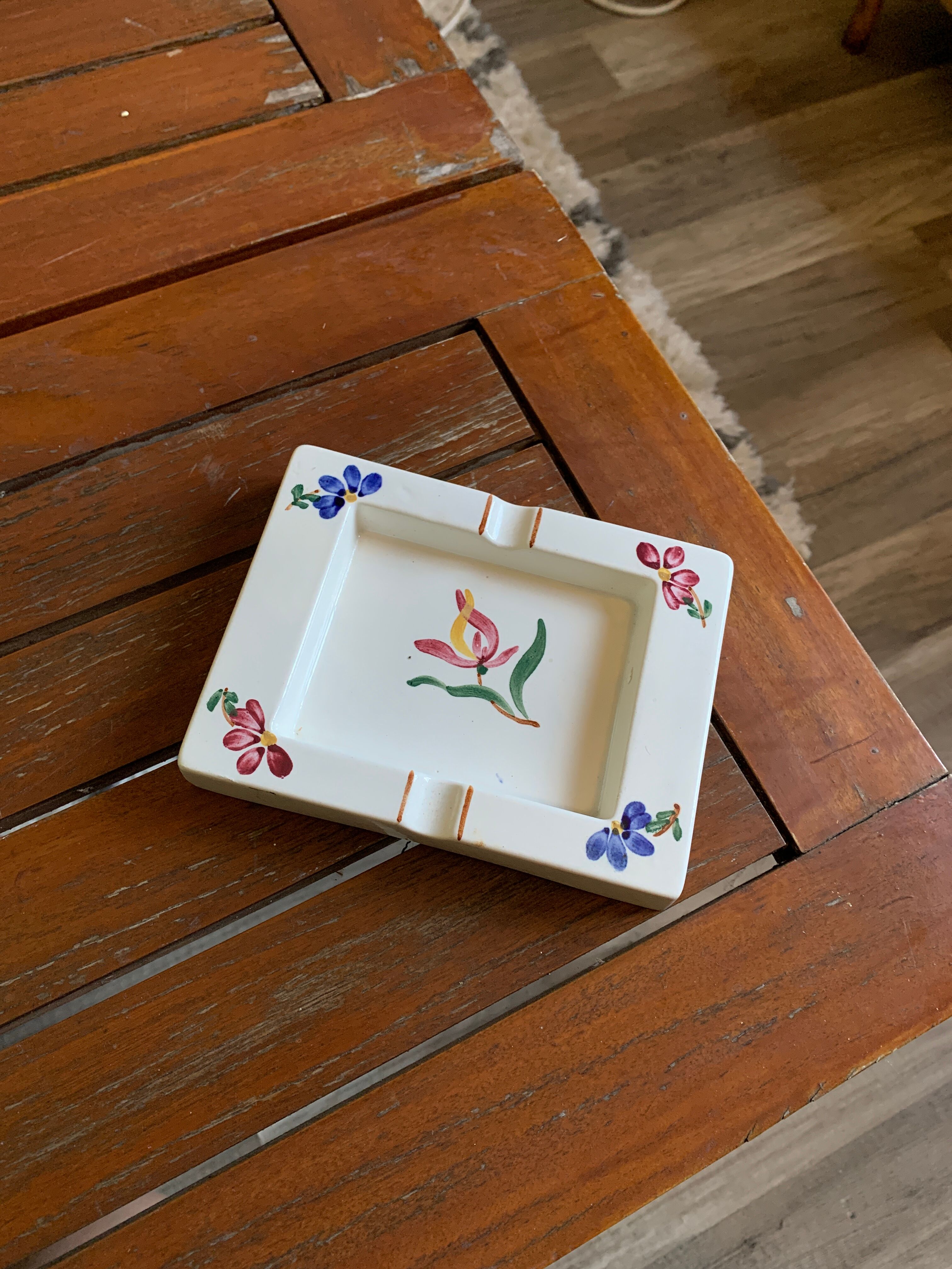 Digoin earthenware ashtray model Flowers