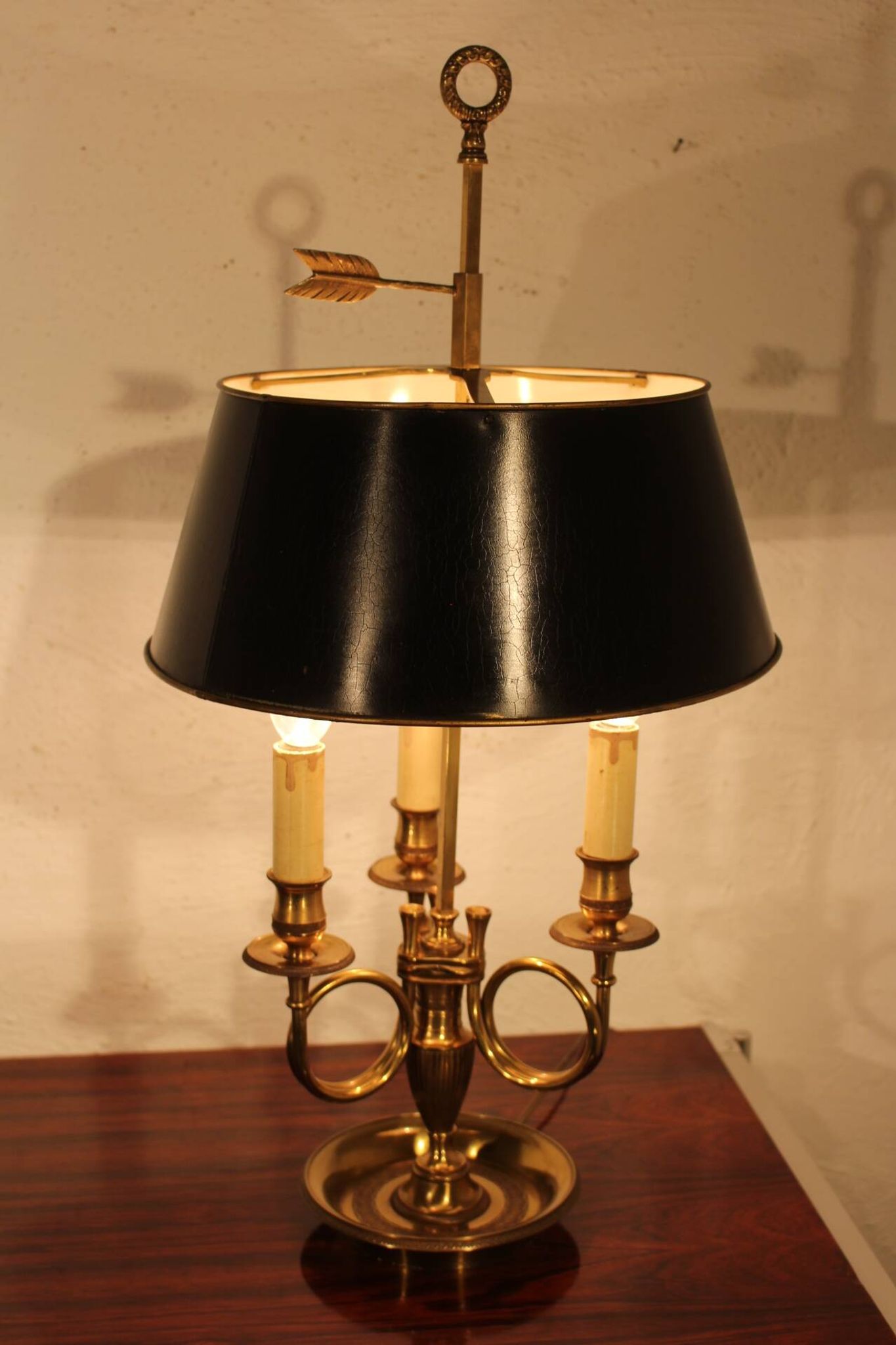 Louis XVI hot water bottle lamp