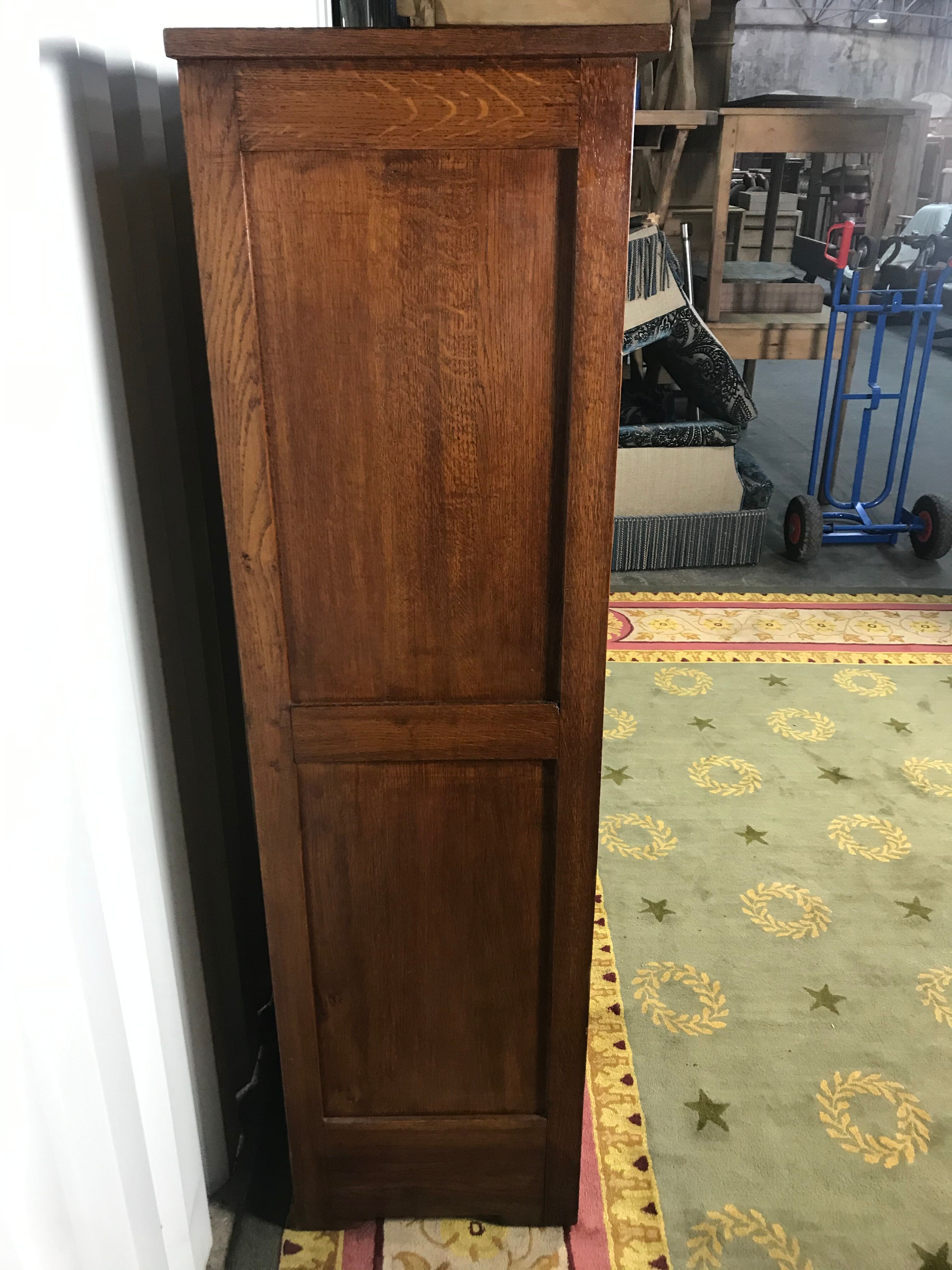 Oak notary curtain cabinet 1940