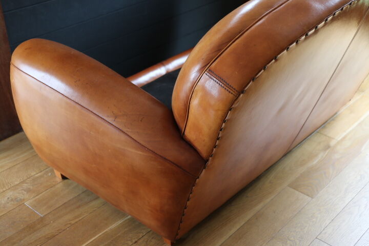 Classic club sofa leather swarthy