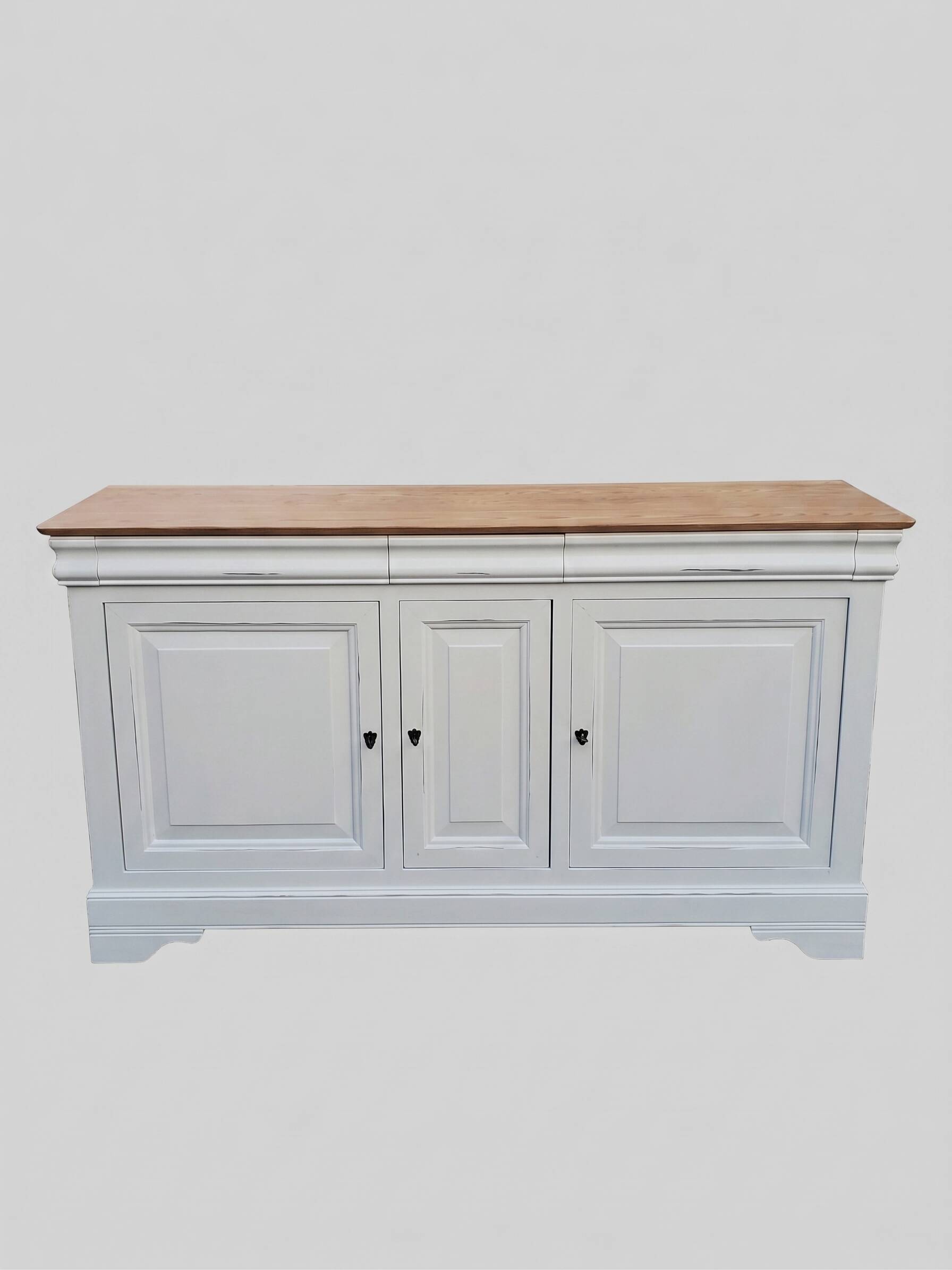 Antique buffet with 3 doors