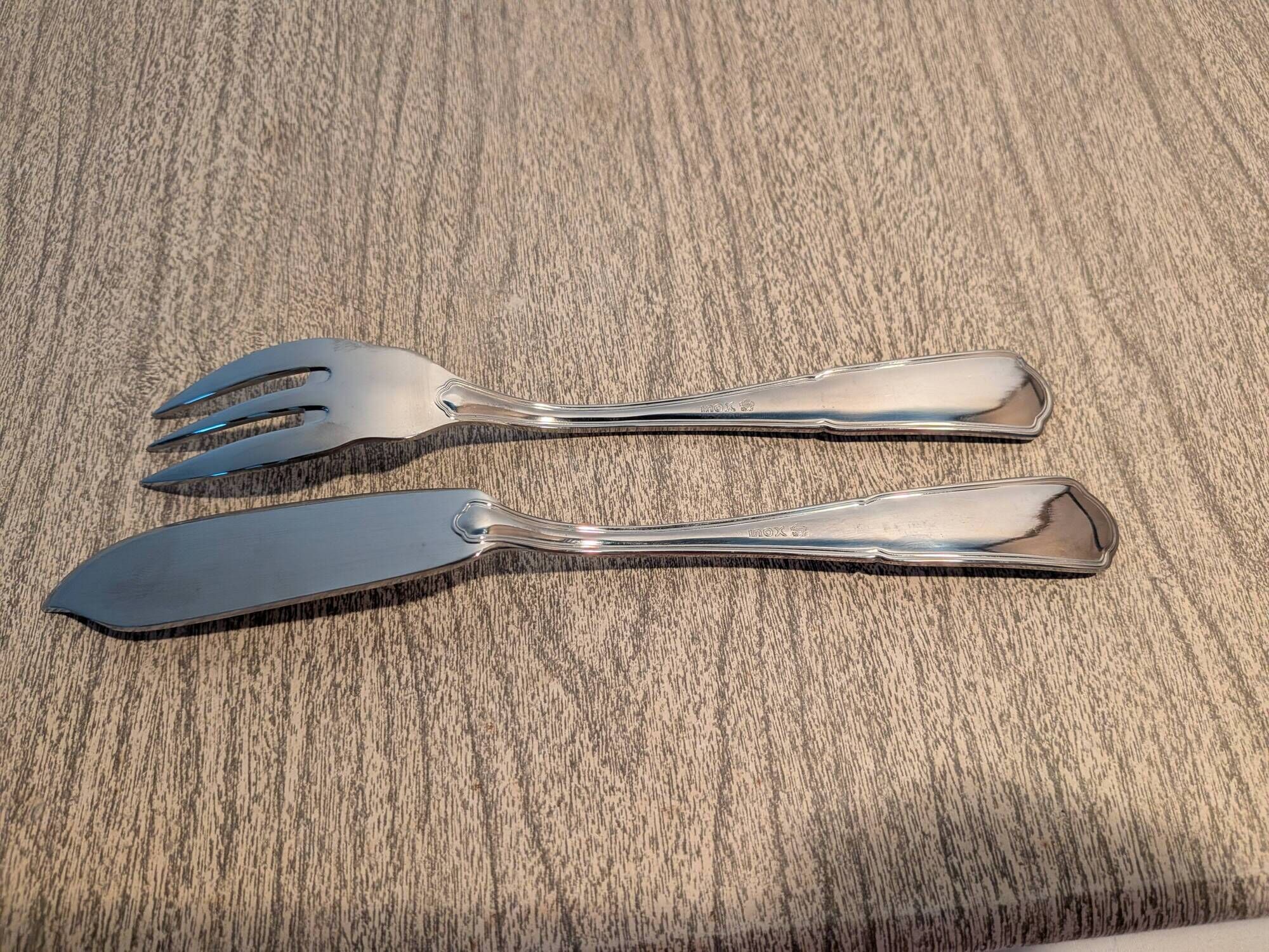 Vintage 26-piece stainless steel cutlery set with case – À La Ménagère