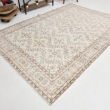 Bordered vintage rug, 218x326cm