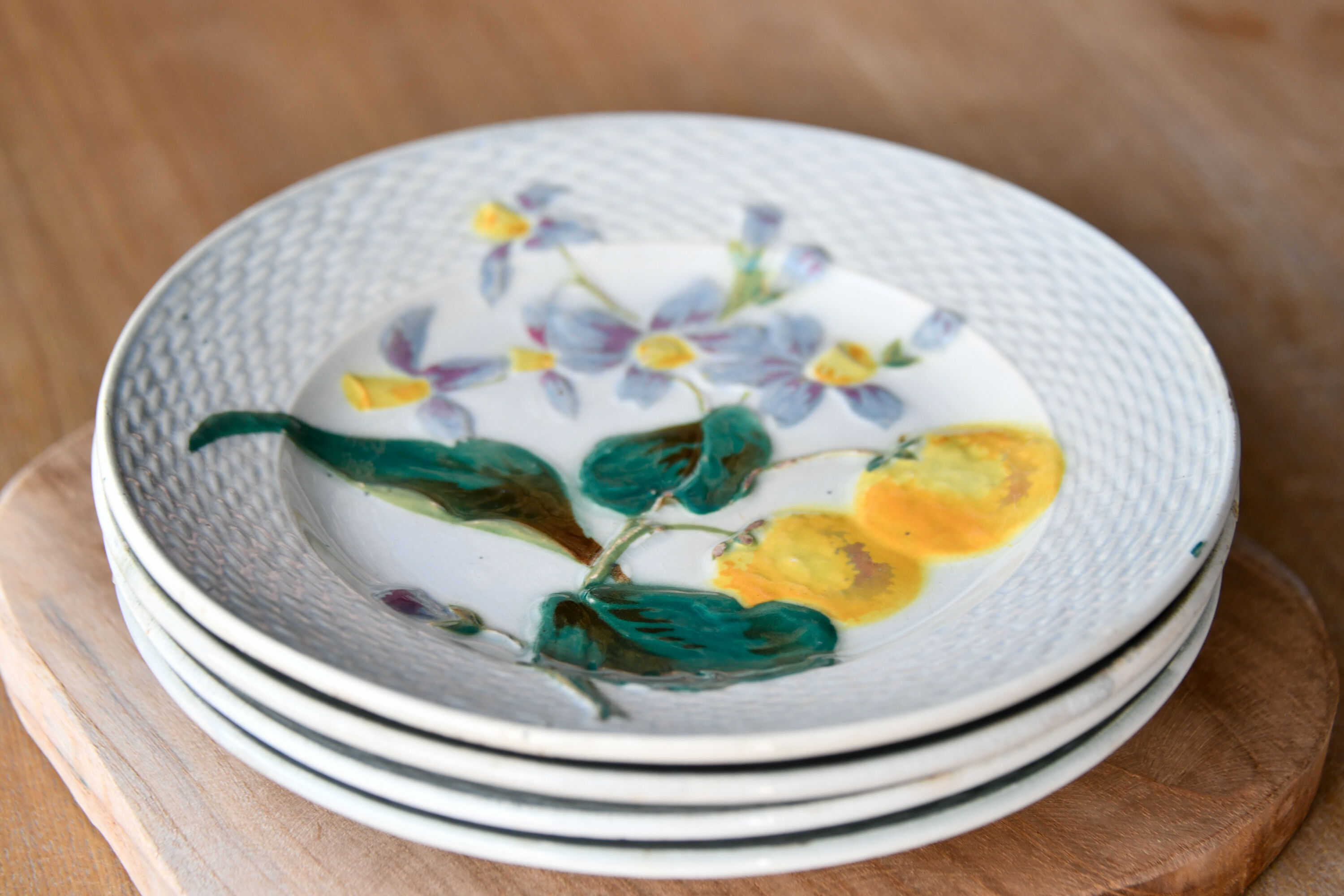 Set of 4 dessert plates in slip St Amand Hamage