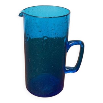 Broc en verre bleu fait main du milieu du siècle, années 1960