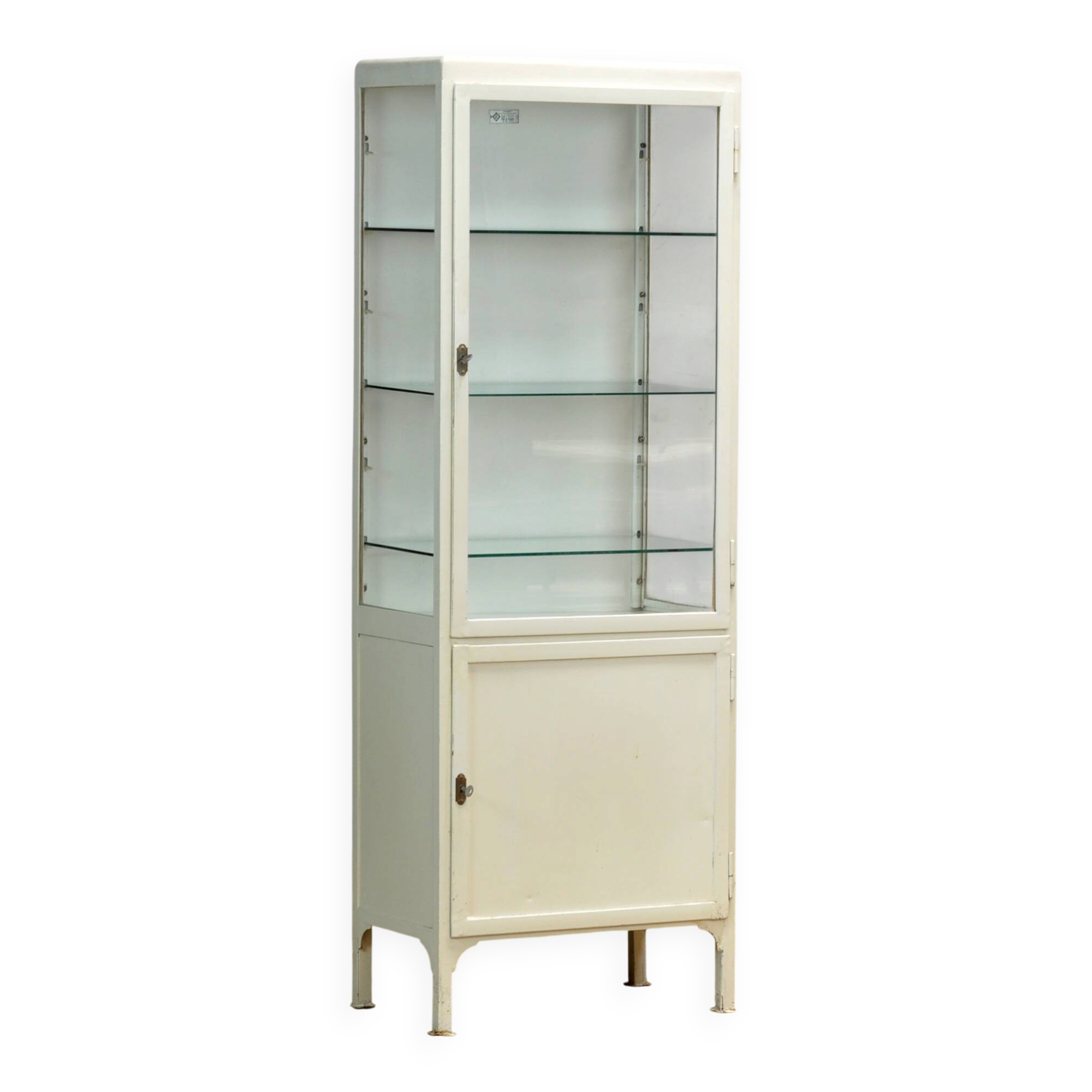 Cabinet médical vintage, années 1970