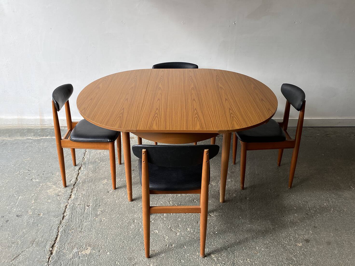 1960s Mid-Century dining table and dining chairs by Schreiber Furniture