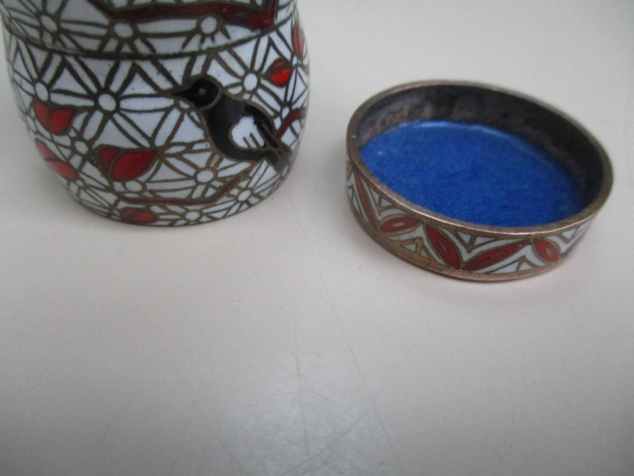 Tall cloisonné enamel box decorated with birds