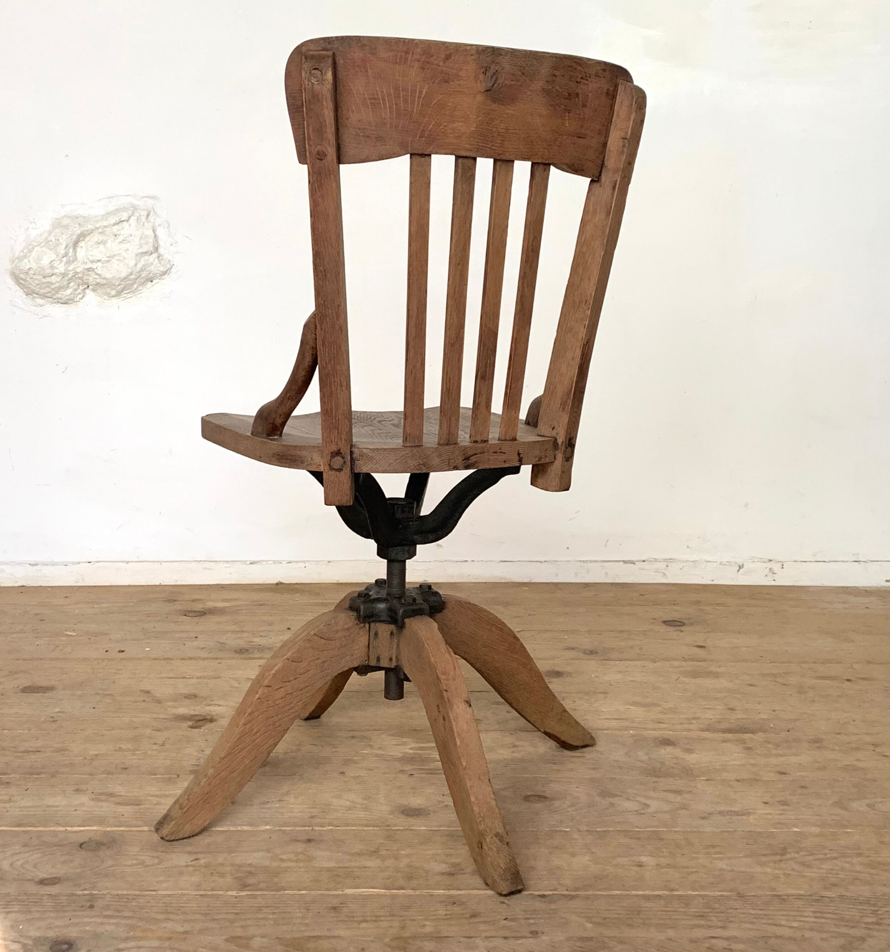 Swivel office chair Baumann 1940