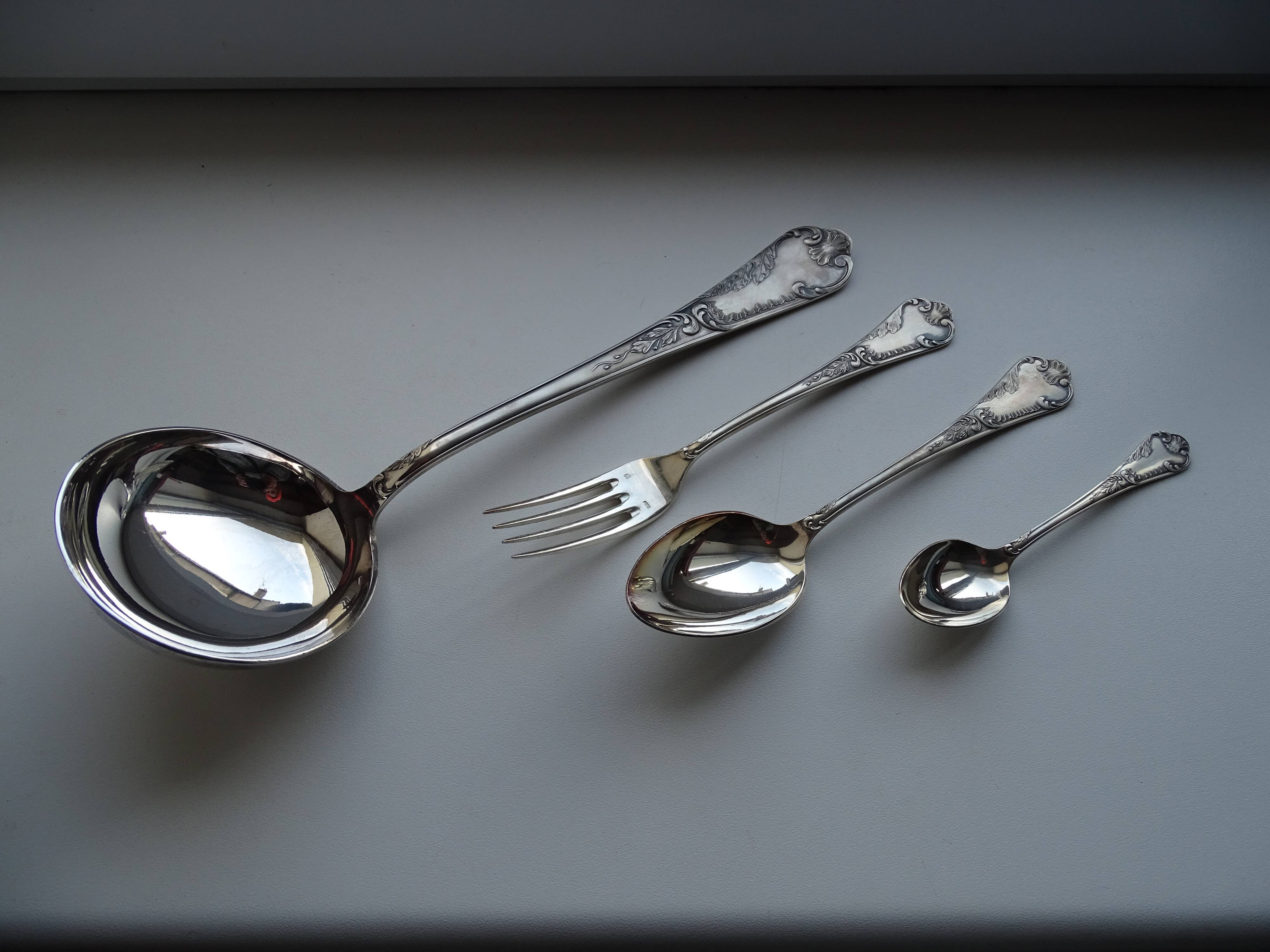 Cutlery set 37 pieces François Frionnet goldsmith for 12 people