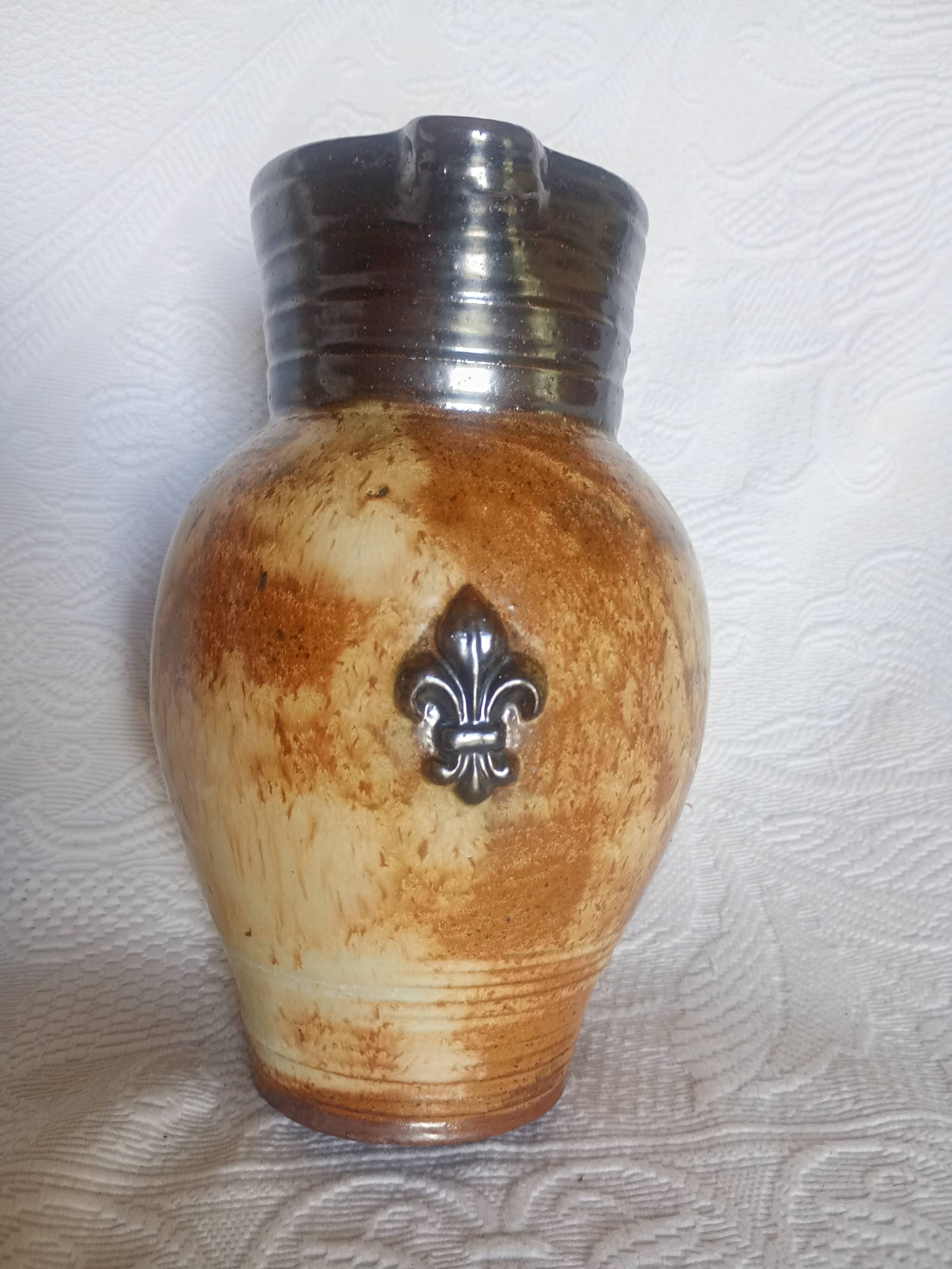 Pichet at Lys - model from Bouffioulx - Glazed stoneware brown/black 20cm
