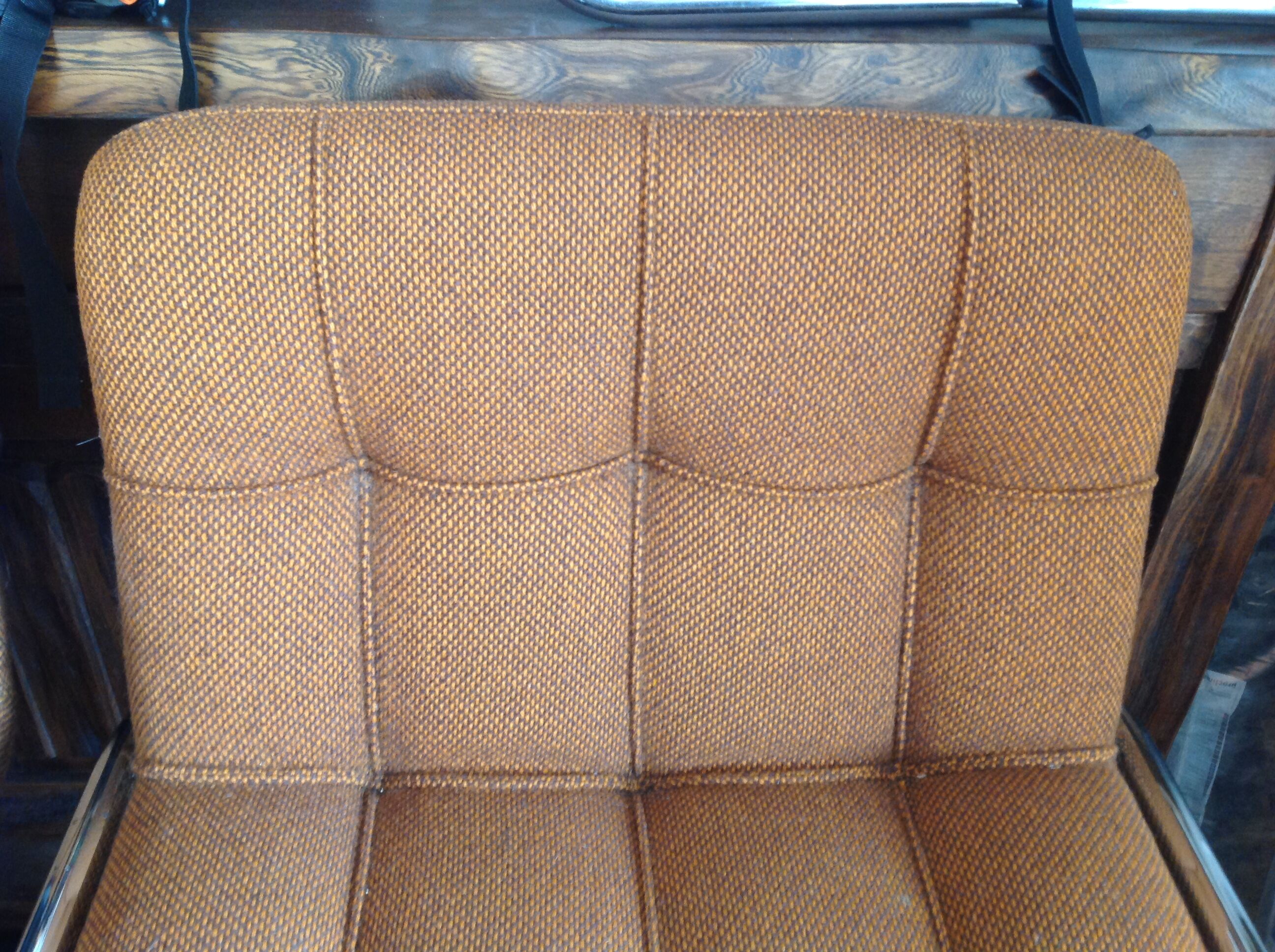 Chaise  ou fauteuil airborne fb403 par Yves Christin