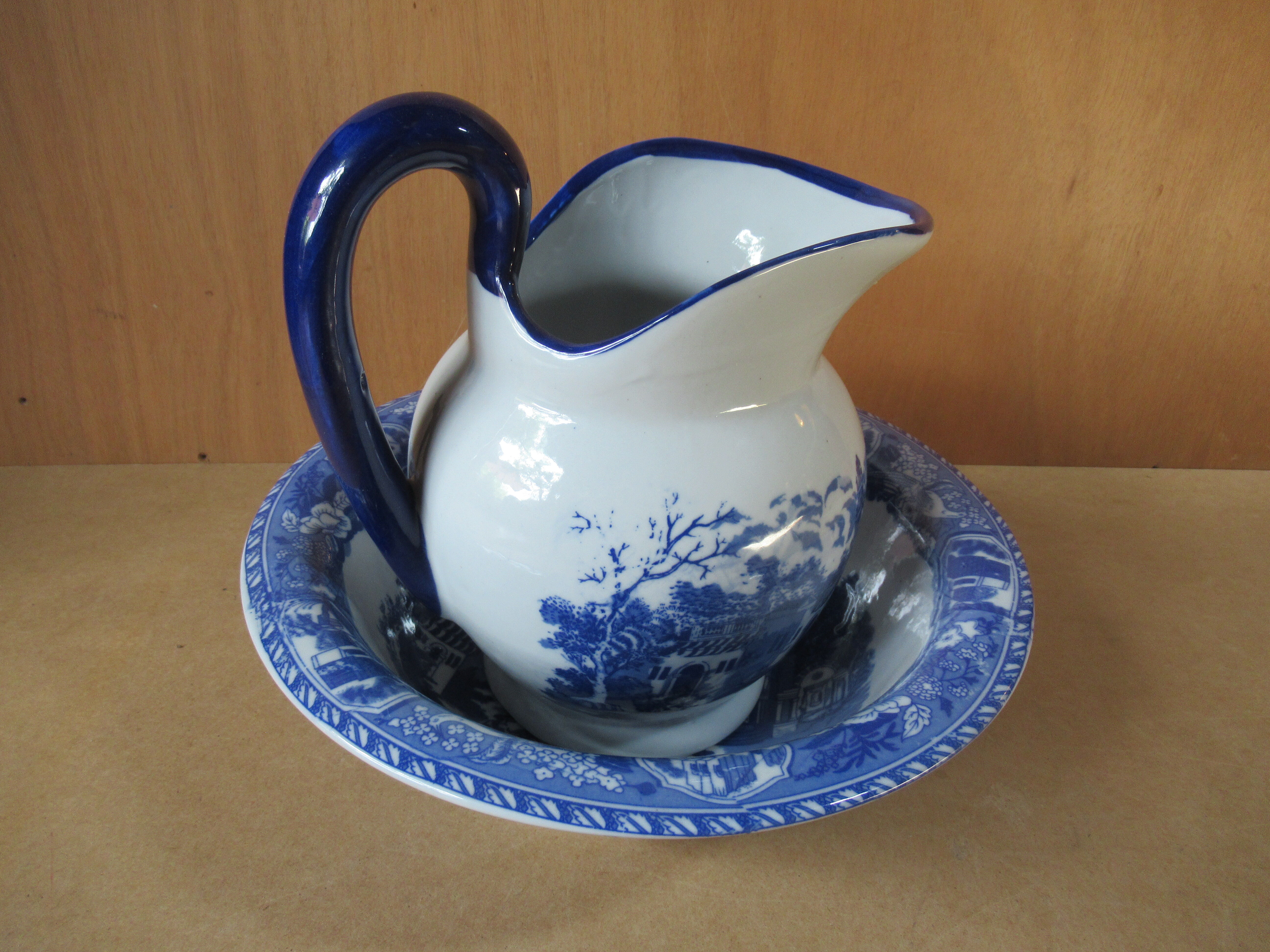Vasque & broc faïence victoria ware ironstone début xxème
