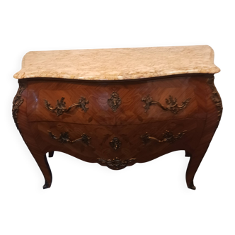 Commode style Louis XV