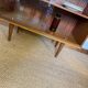 Enfilade vitrée vintage en placage de teck