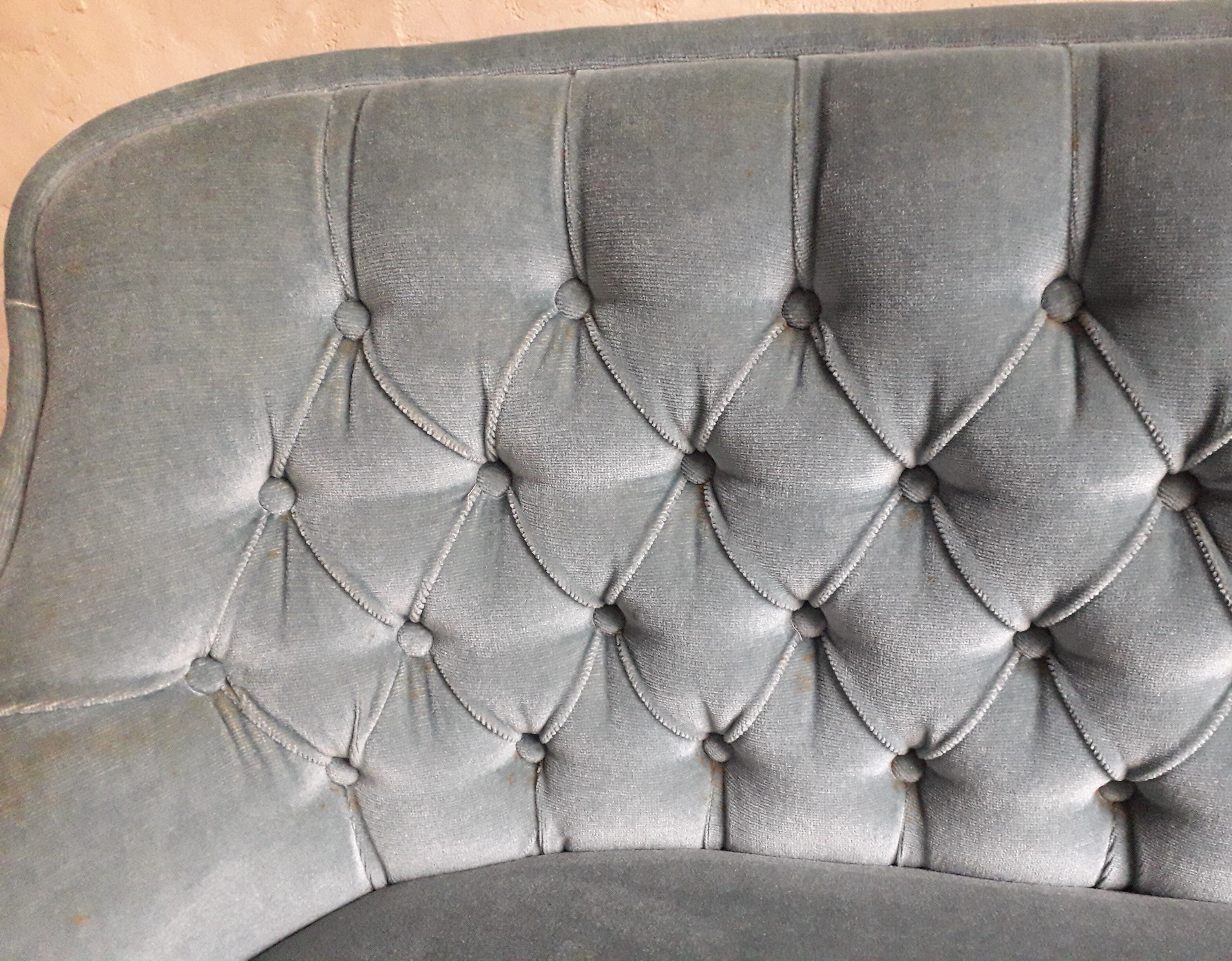 Blue velvet toad sofa