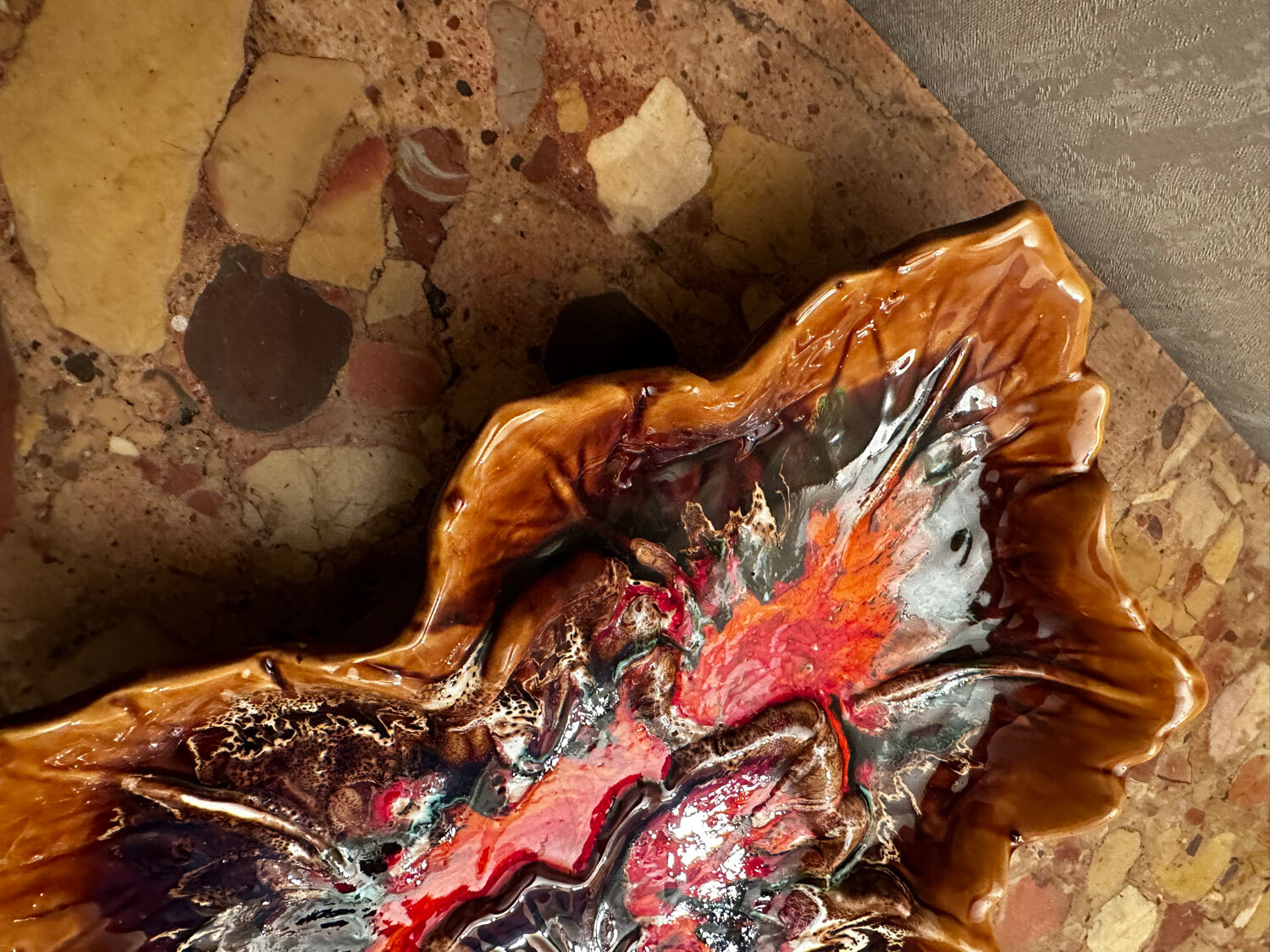 Vintage leaf-shaped earthenware centerpiece/trinket tray