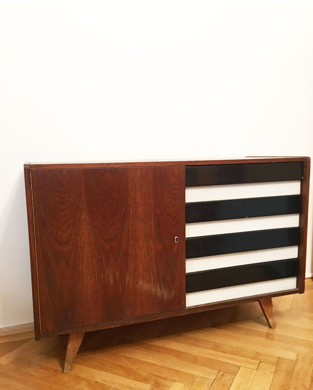 Commode U 458 par Jiri Jiroutek pour Interier Praha