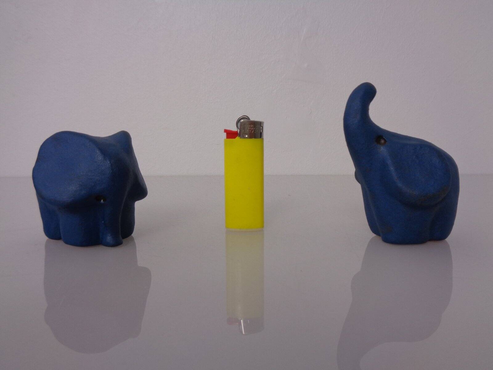 Mid-Century Blue Ceramic Elephants, Austria, Set of 2