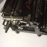 Old Underwood typewrite,r 1918