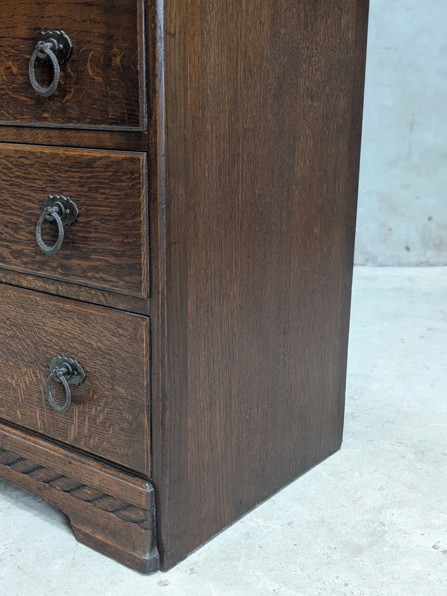 English high chest of drawers