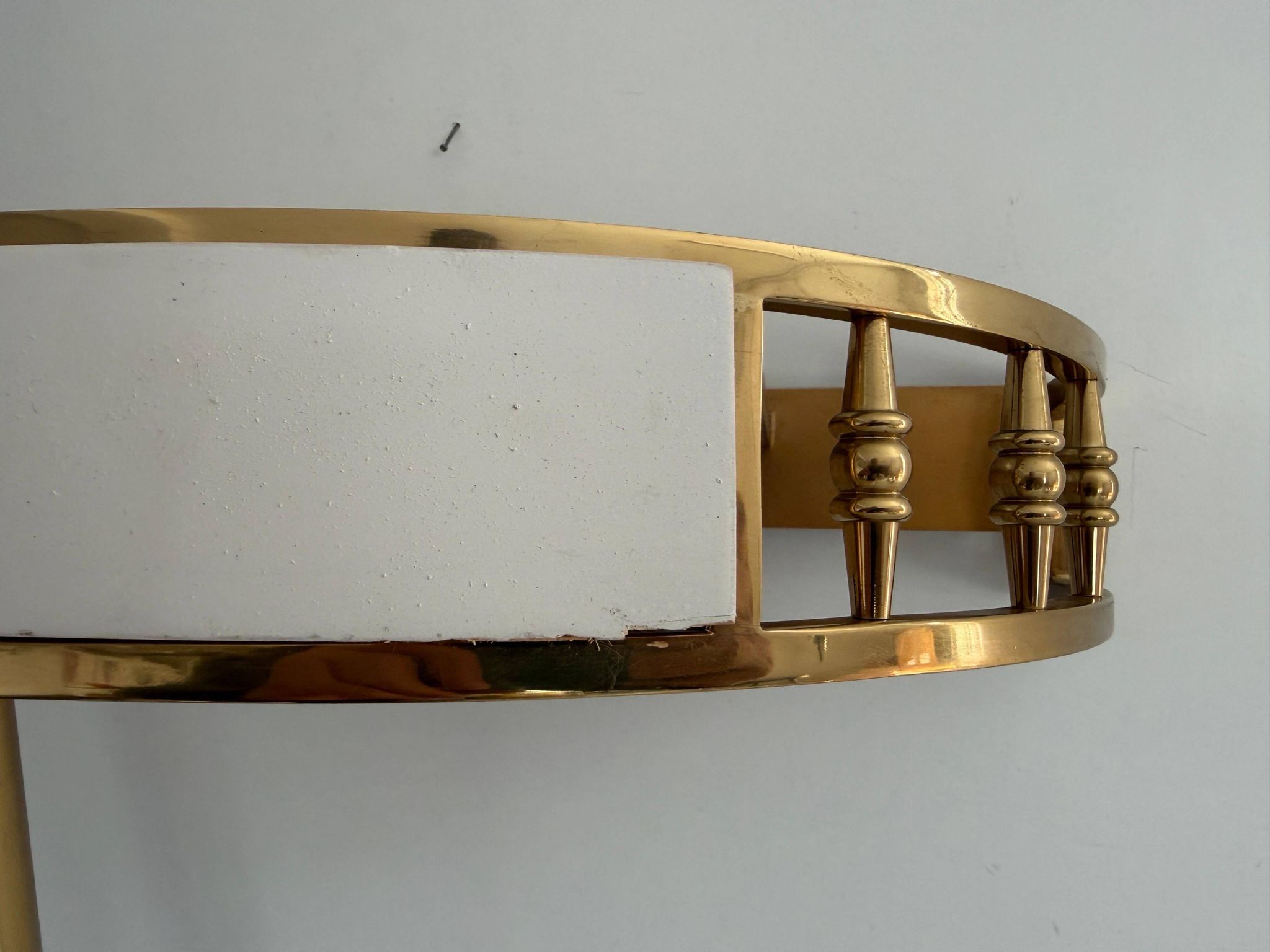 Console murale flottante avec tiroir, corps en laiton et plateau en marbre, années 1960, Italie