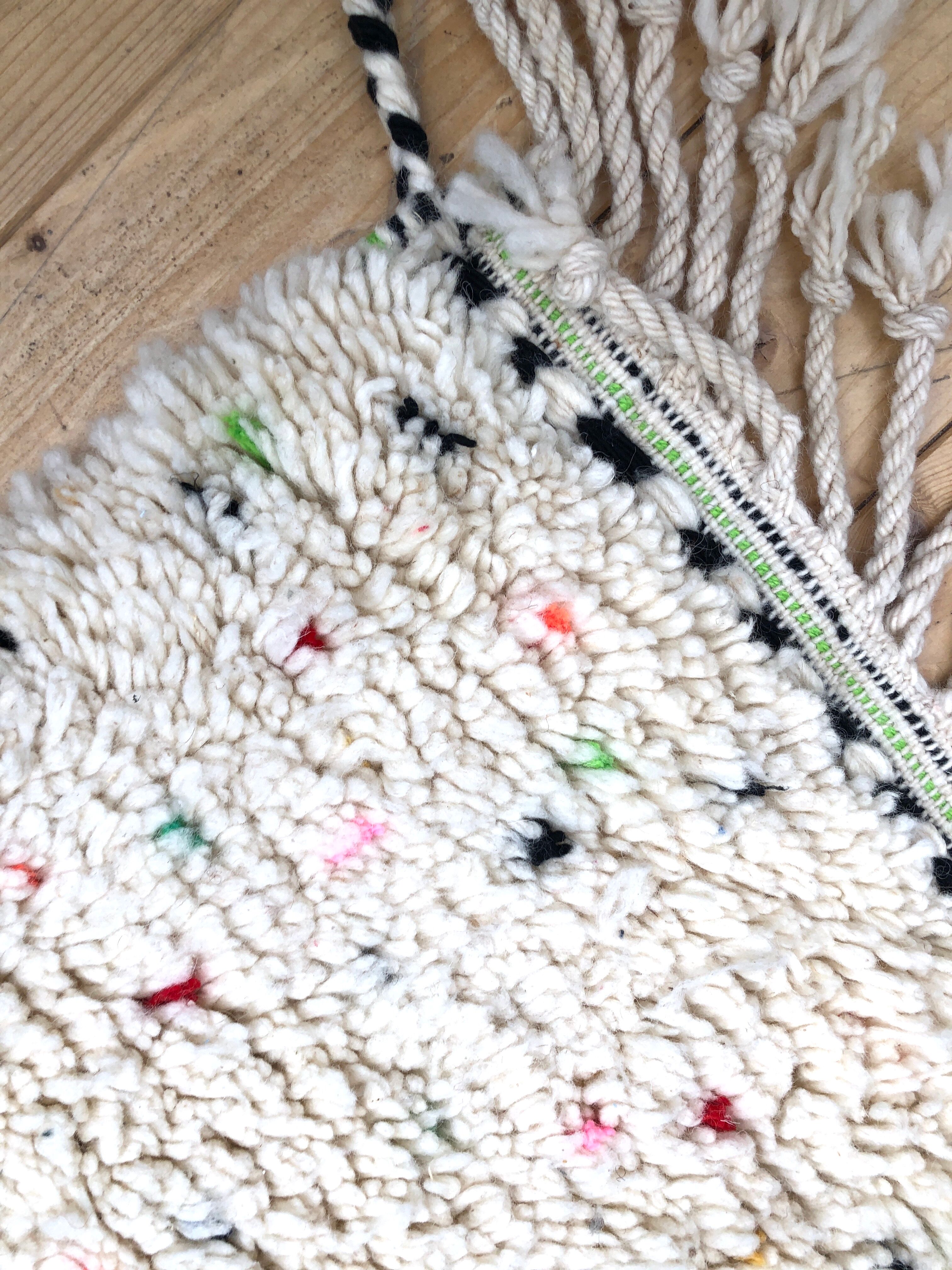 Berber carpet Beni Ouarain with colorful polka dots 1.38 x 1.03m