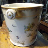 Paris porcelain pot cache