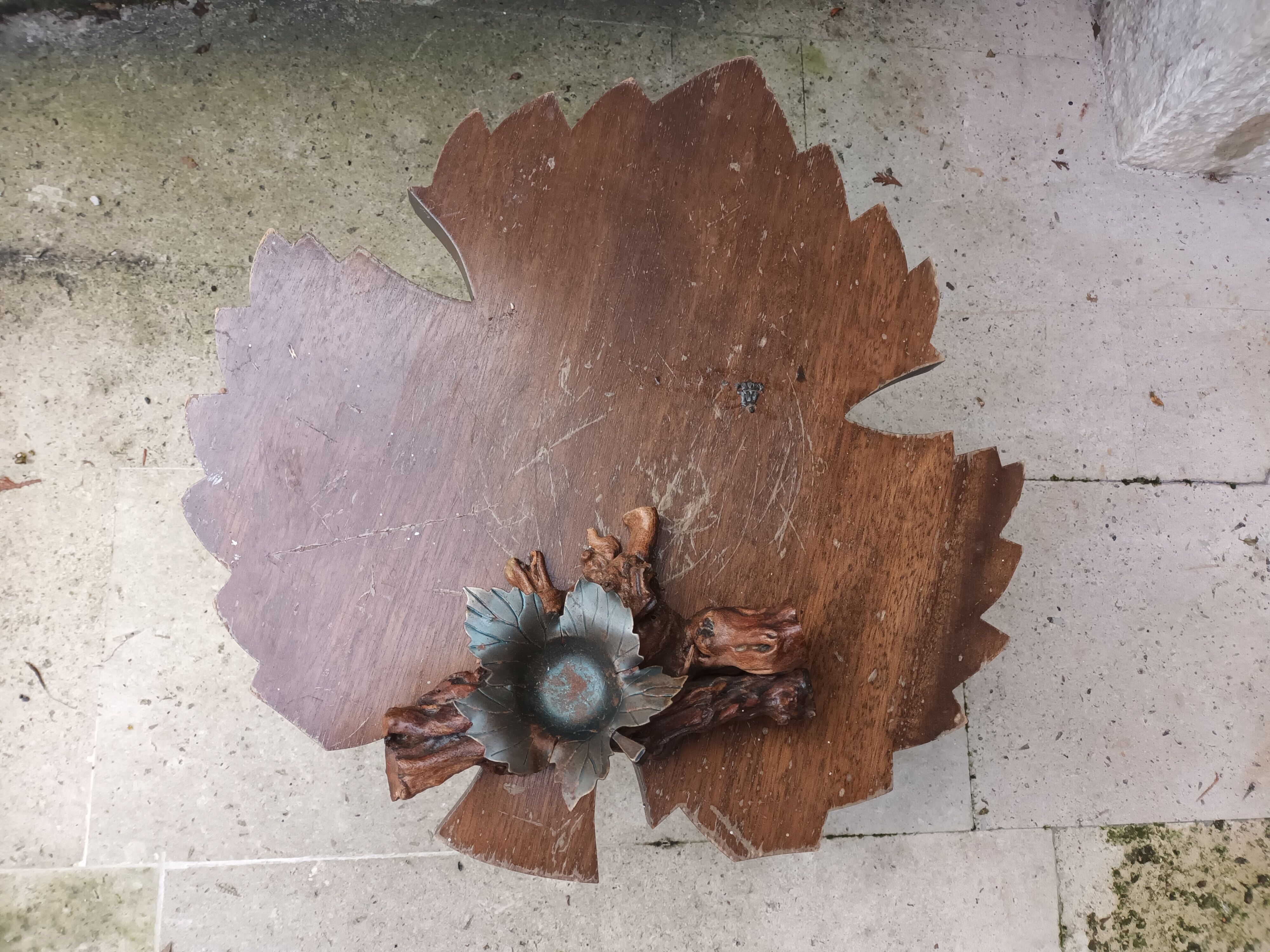 Table basse feuille en bois vintage avec cendrier