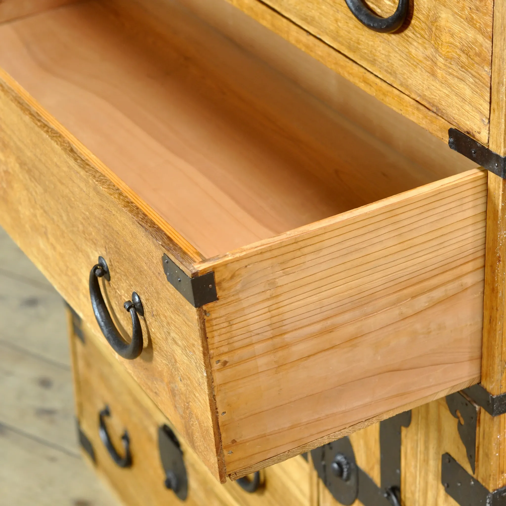 Commode Tansu japonaise, vers 1880
