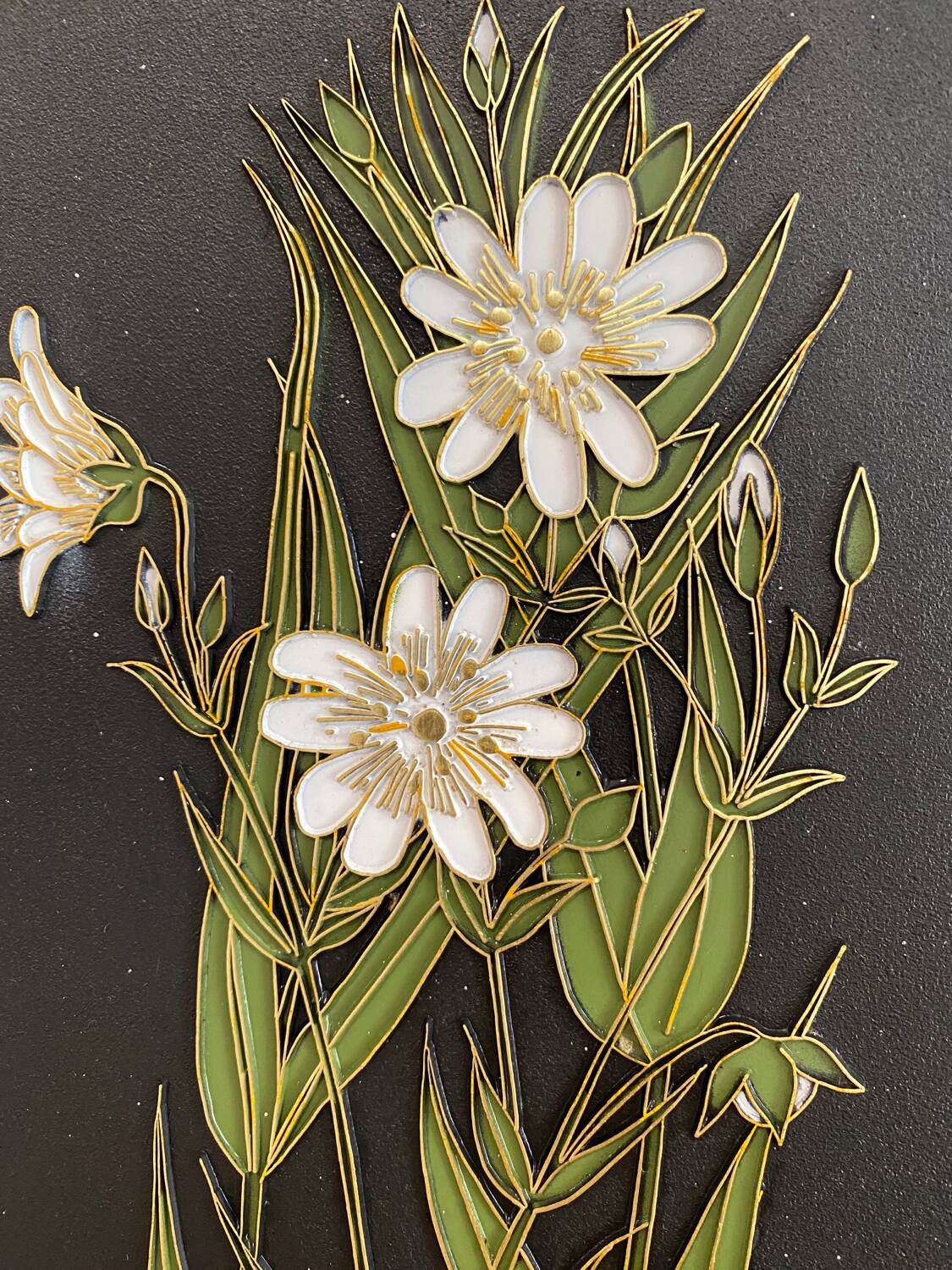 4 vintage flower plates