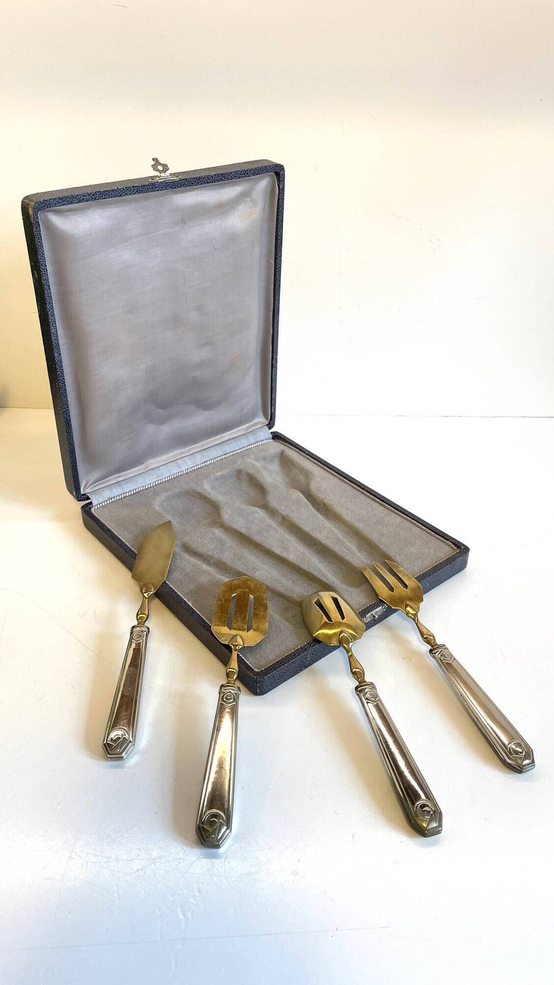 Art Deco dessert service