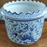 Old Delft flowerpot with bird decor