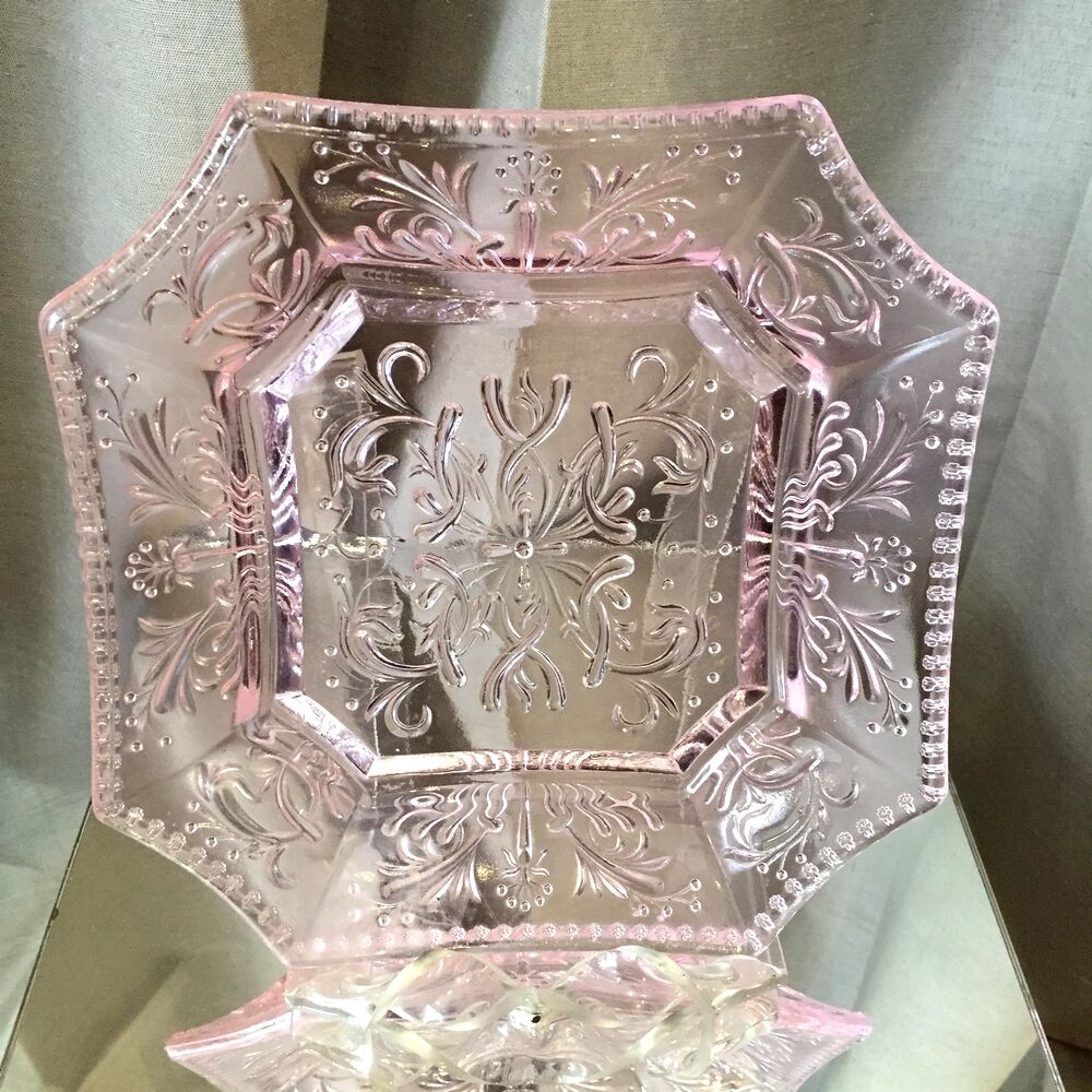 Octagonal plate pink glass portieux decor foliage decor pearl