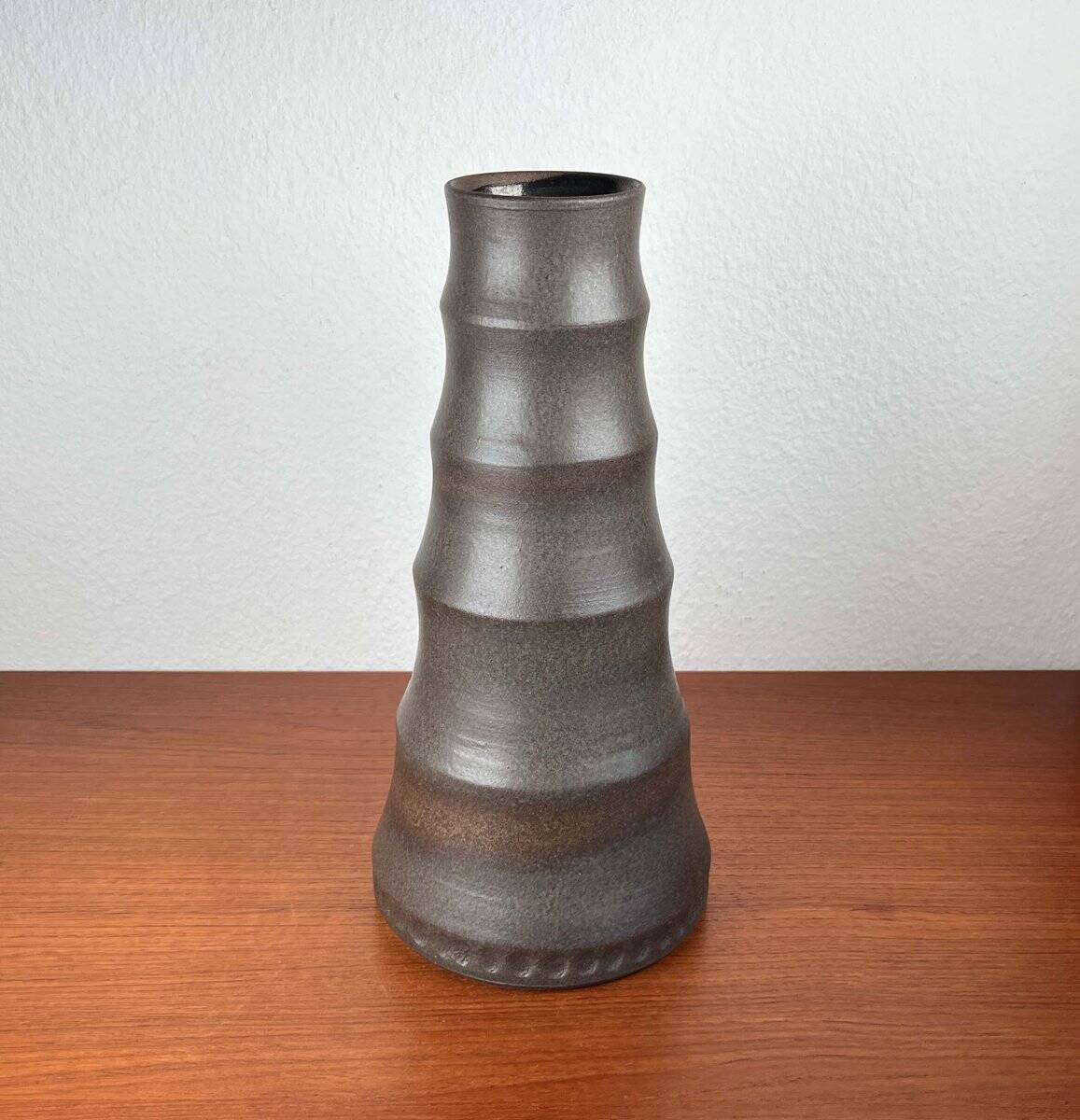 Footed vase in studio pottery from German mid-century by Petra Töpferei, 1960s.