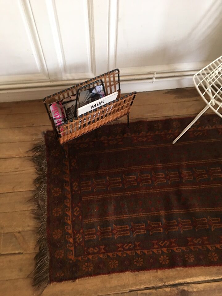 Vintage Persian rug 135cm x 120cm