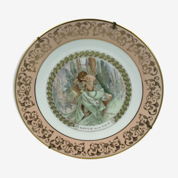 Assiette de collection en porcelaine de Limoges Mucha Alfons