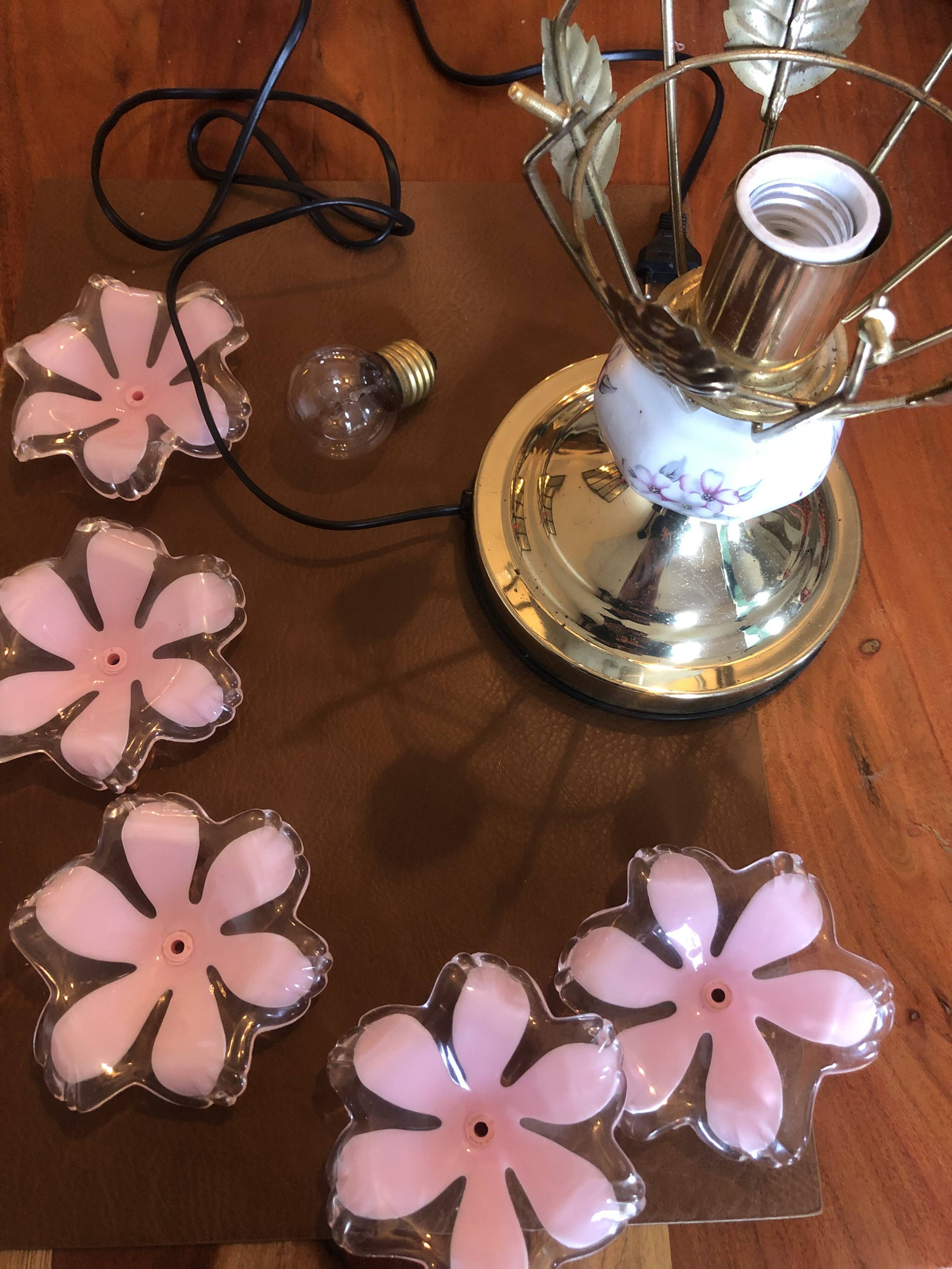 Vintage porcelain flower lamp